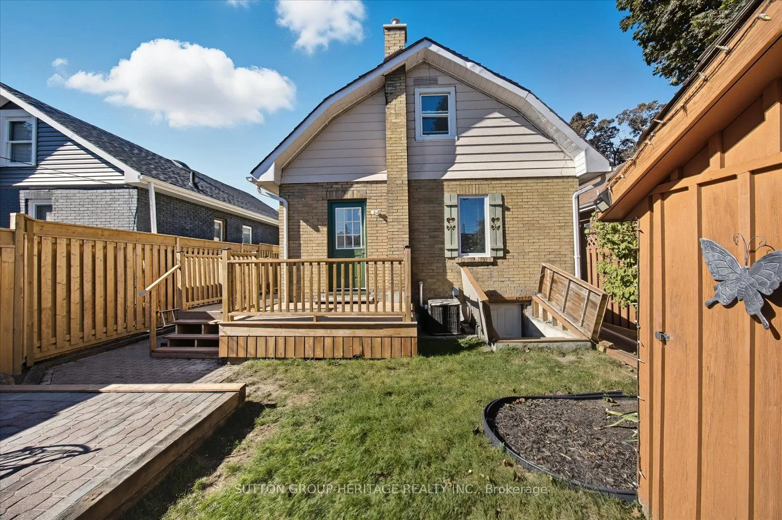 179 Oshawa Boulevard N