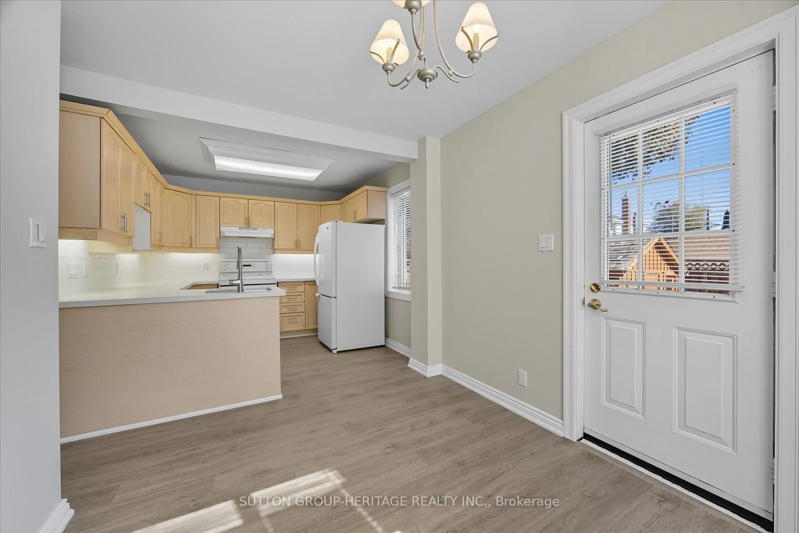 179 Oshawa Boulevard N