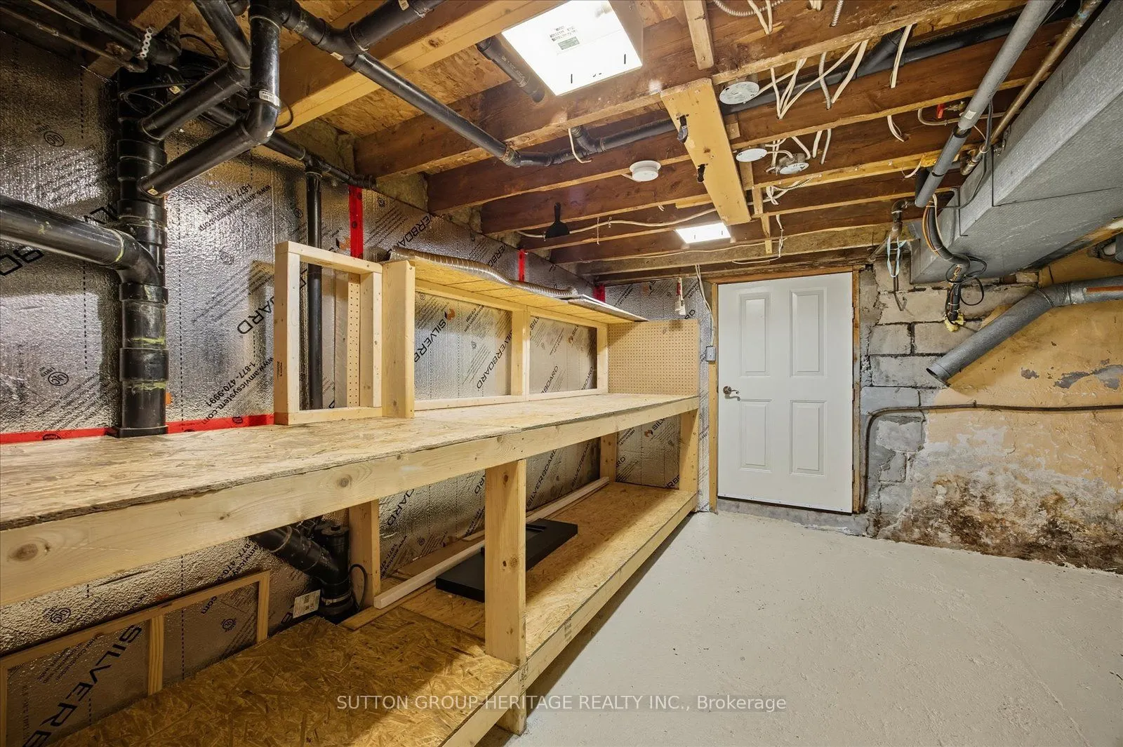 179 Oshawa Boulevard N