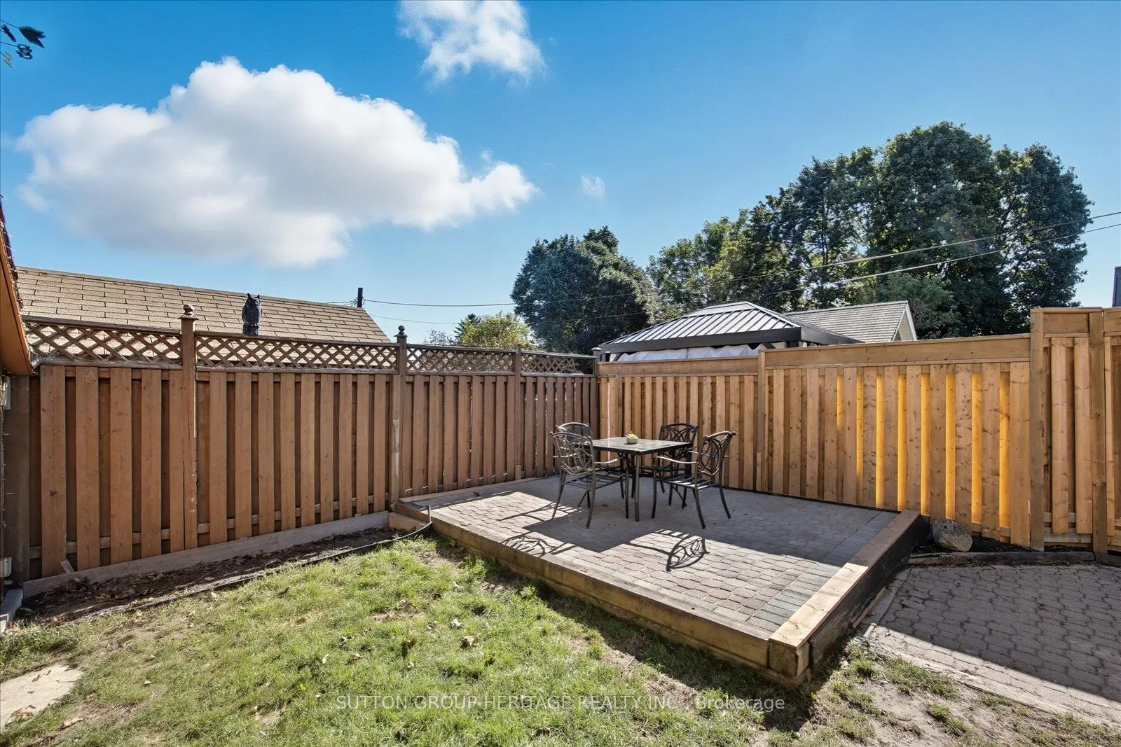 179 Oshawa Boulevard N