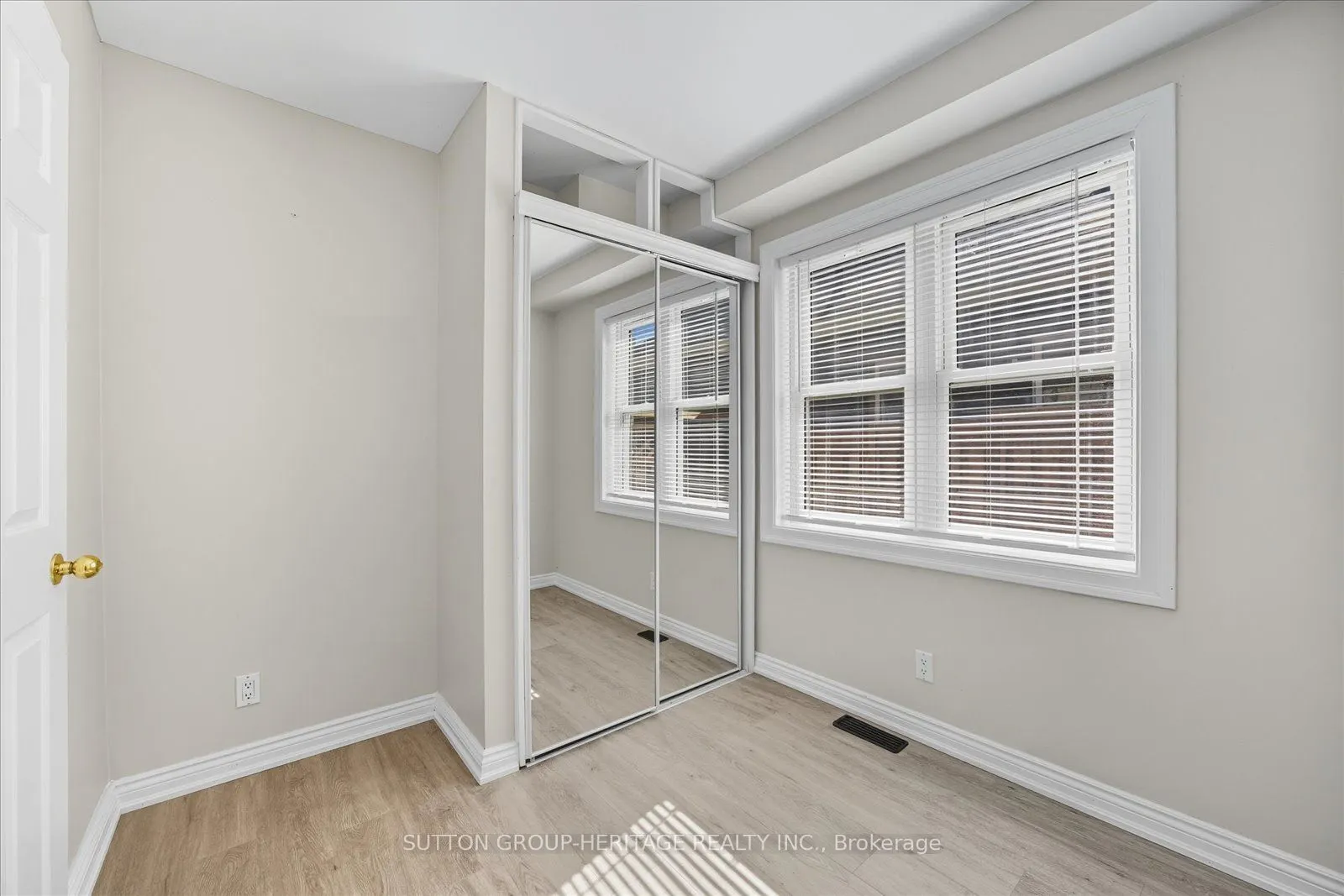 179 Oshawa Boulevard N