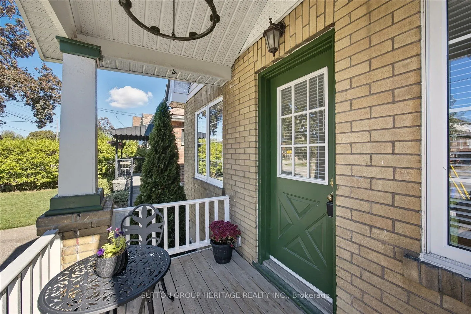 179 Oshawa Boulevard N