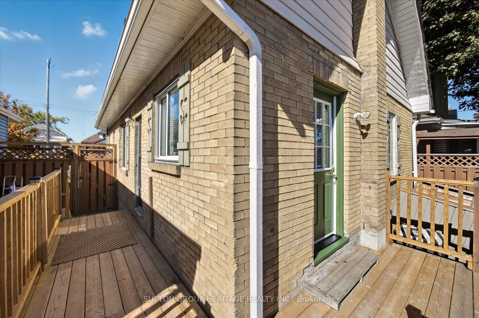 179 Oshawa Boulevard N