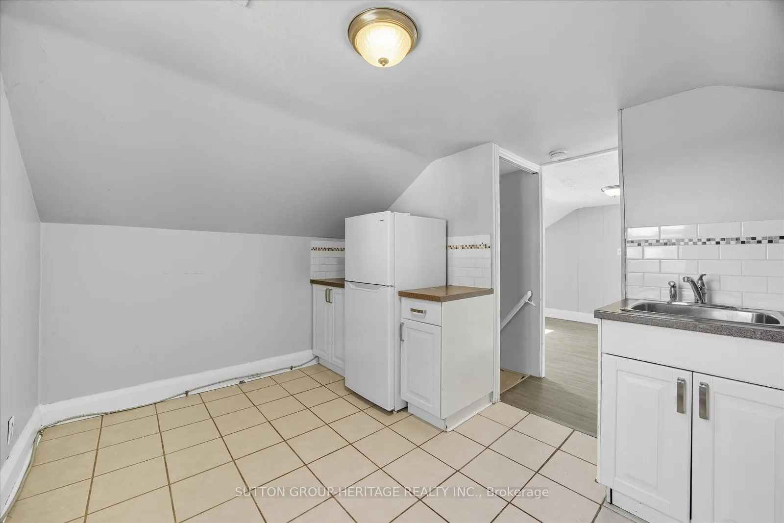179 Oshawa Boulevard N
