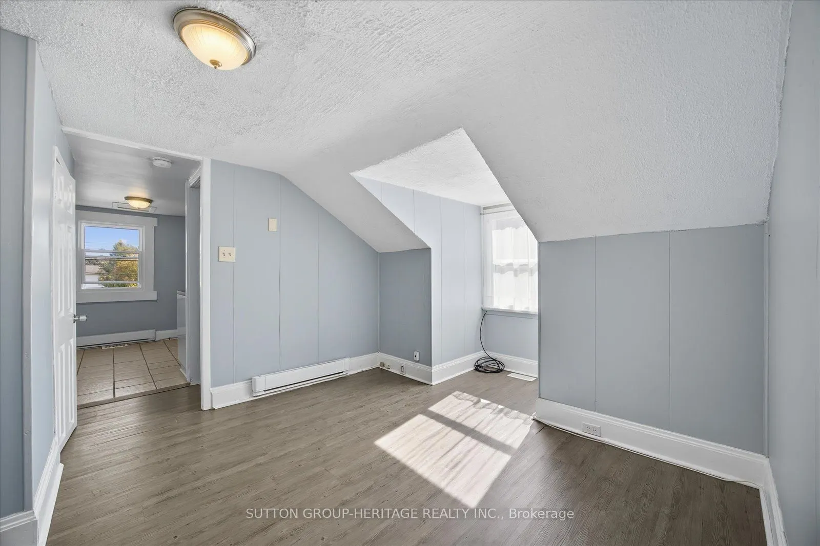 179 Oshawa Boulevard N
