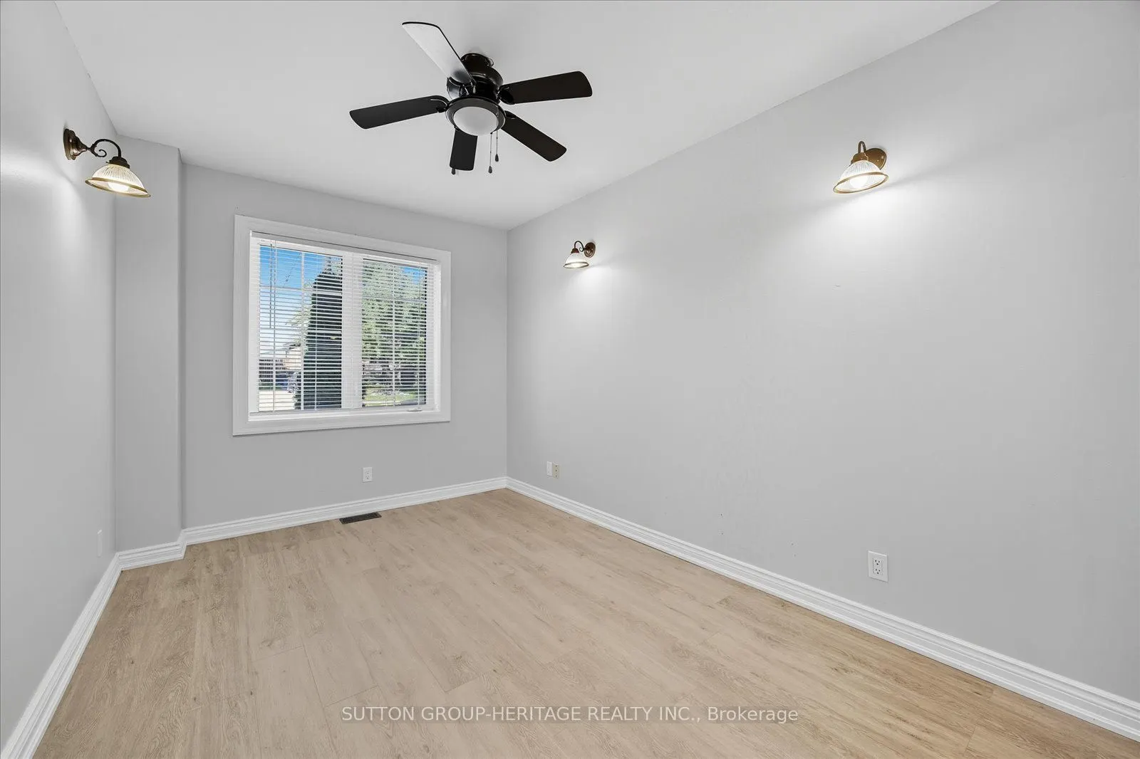 179 Oshawa Boulevard N