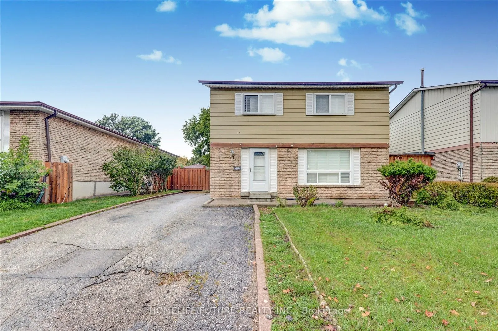 97 Dunsfold Drive