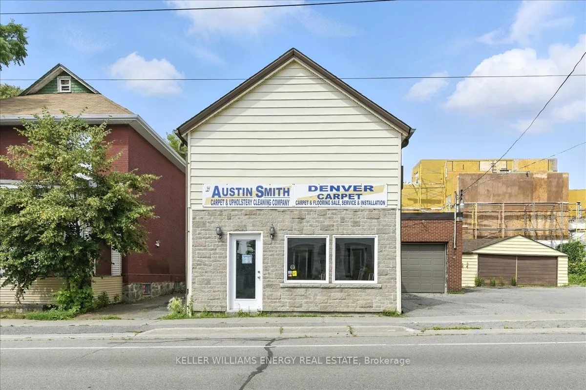 174 Mary Street N