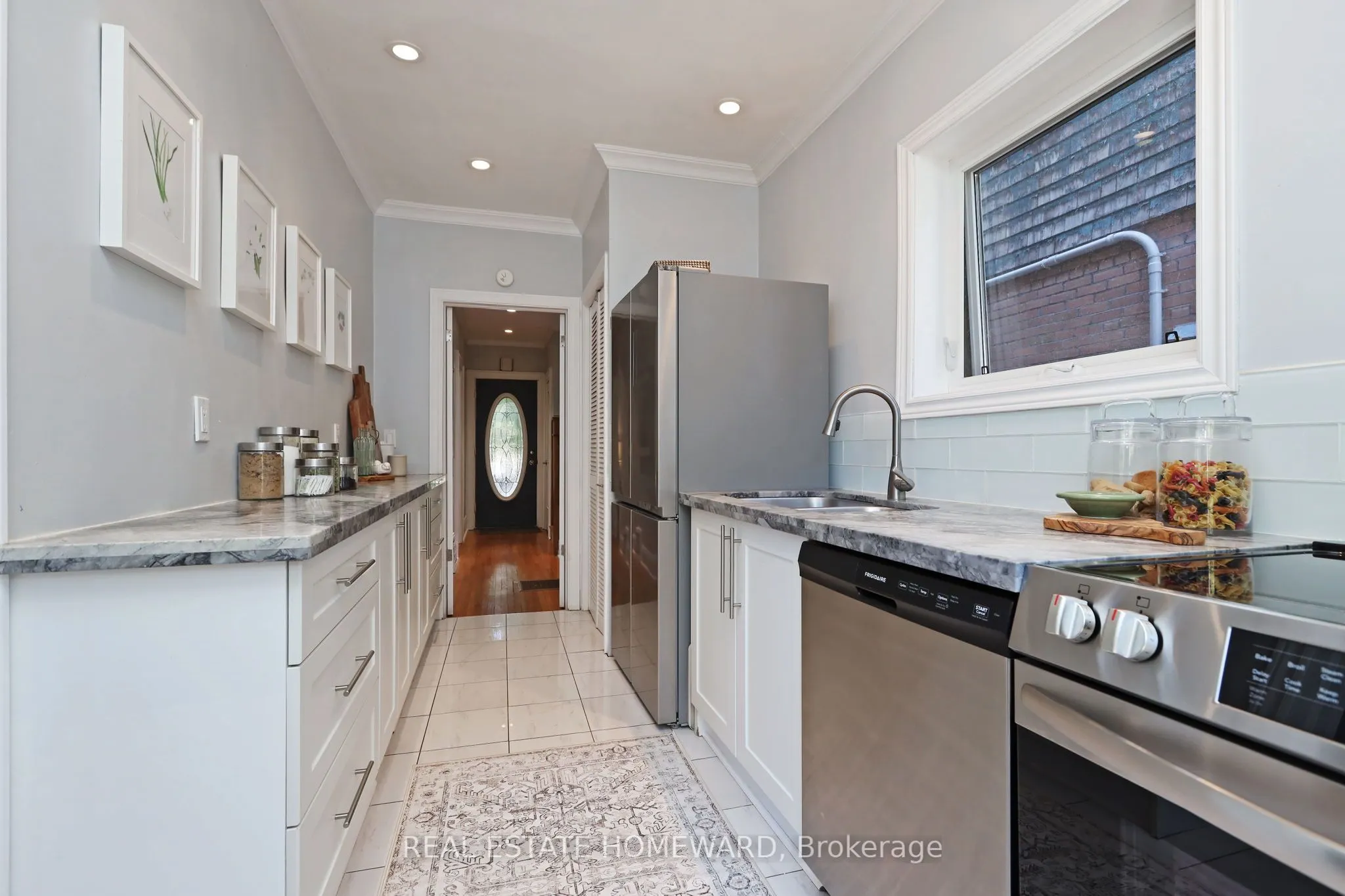 7 Bingham Avenue