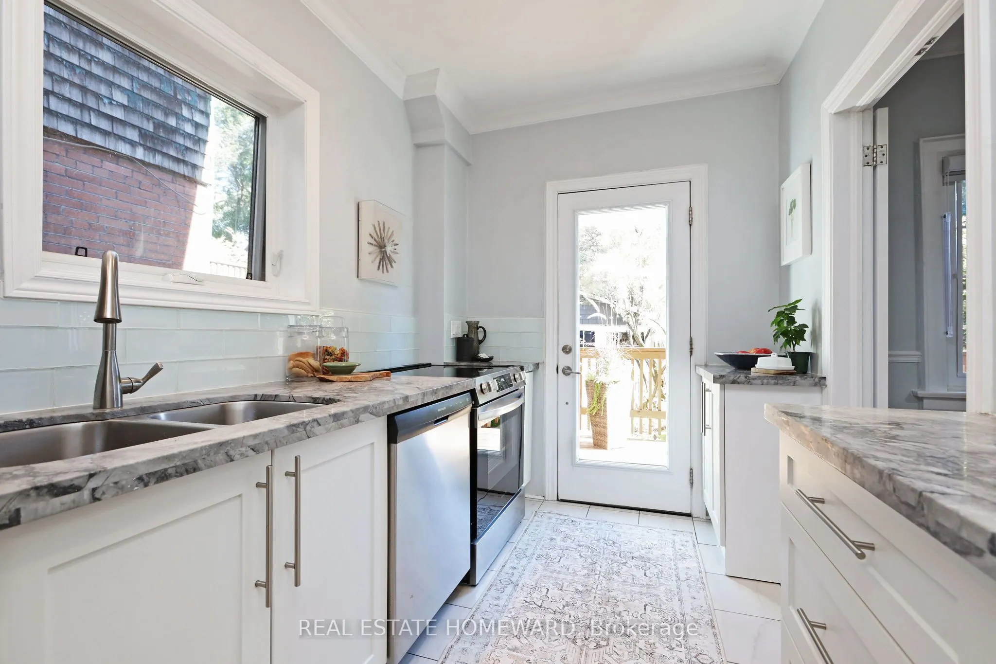 7 Bingham Avenue