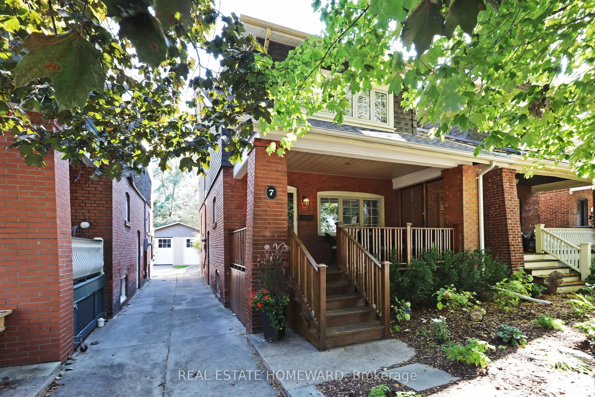 7 Bingham Avenue