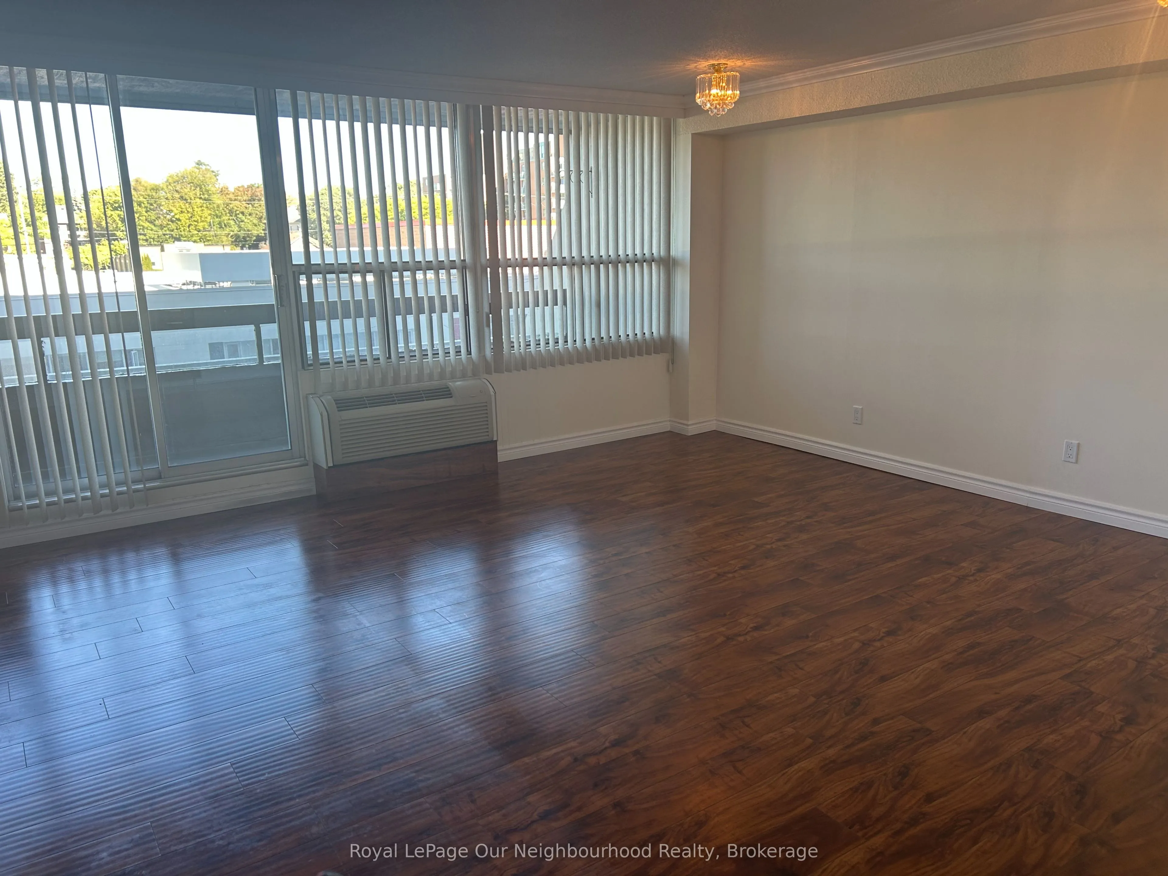 55 William Street E, #310