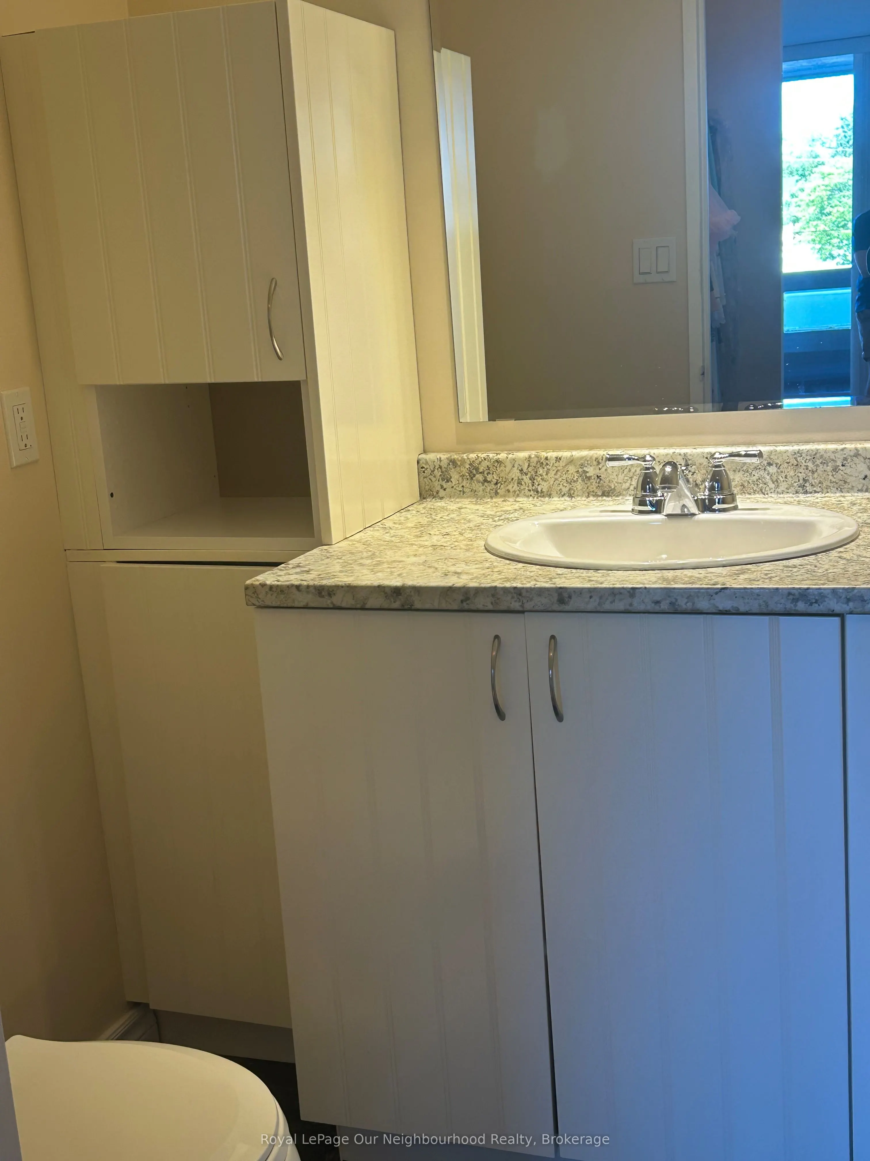 55 William Street E, #310