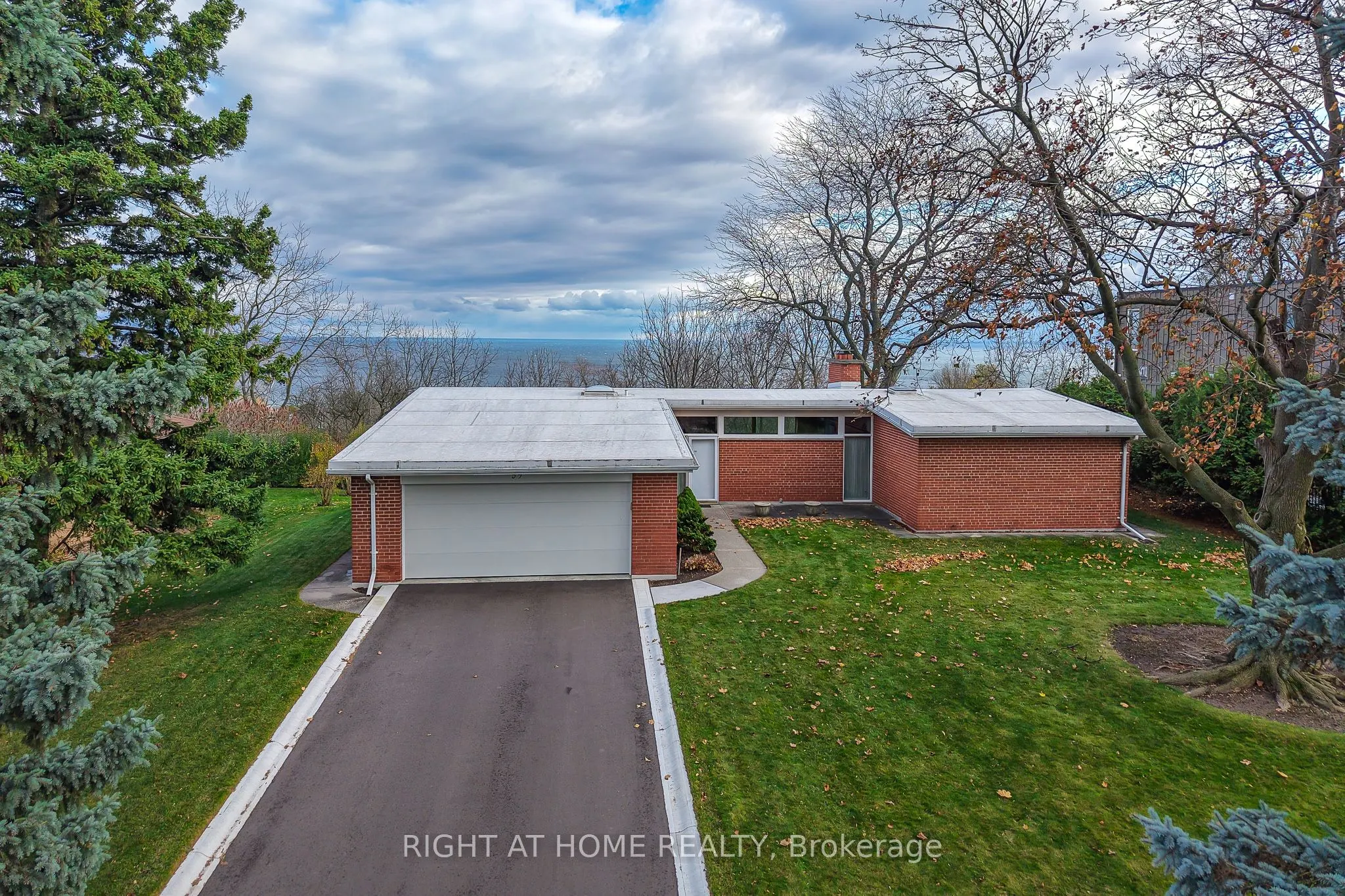 59 Hill Crescent