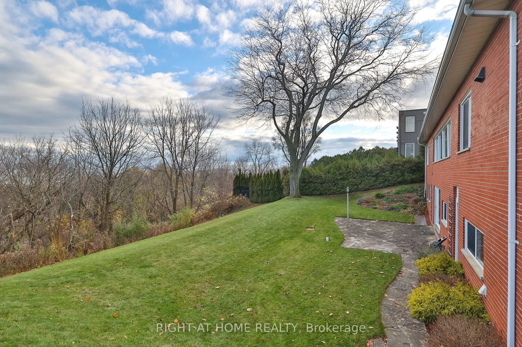 59 Hill Crescent