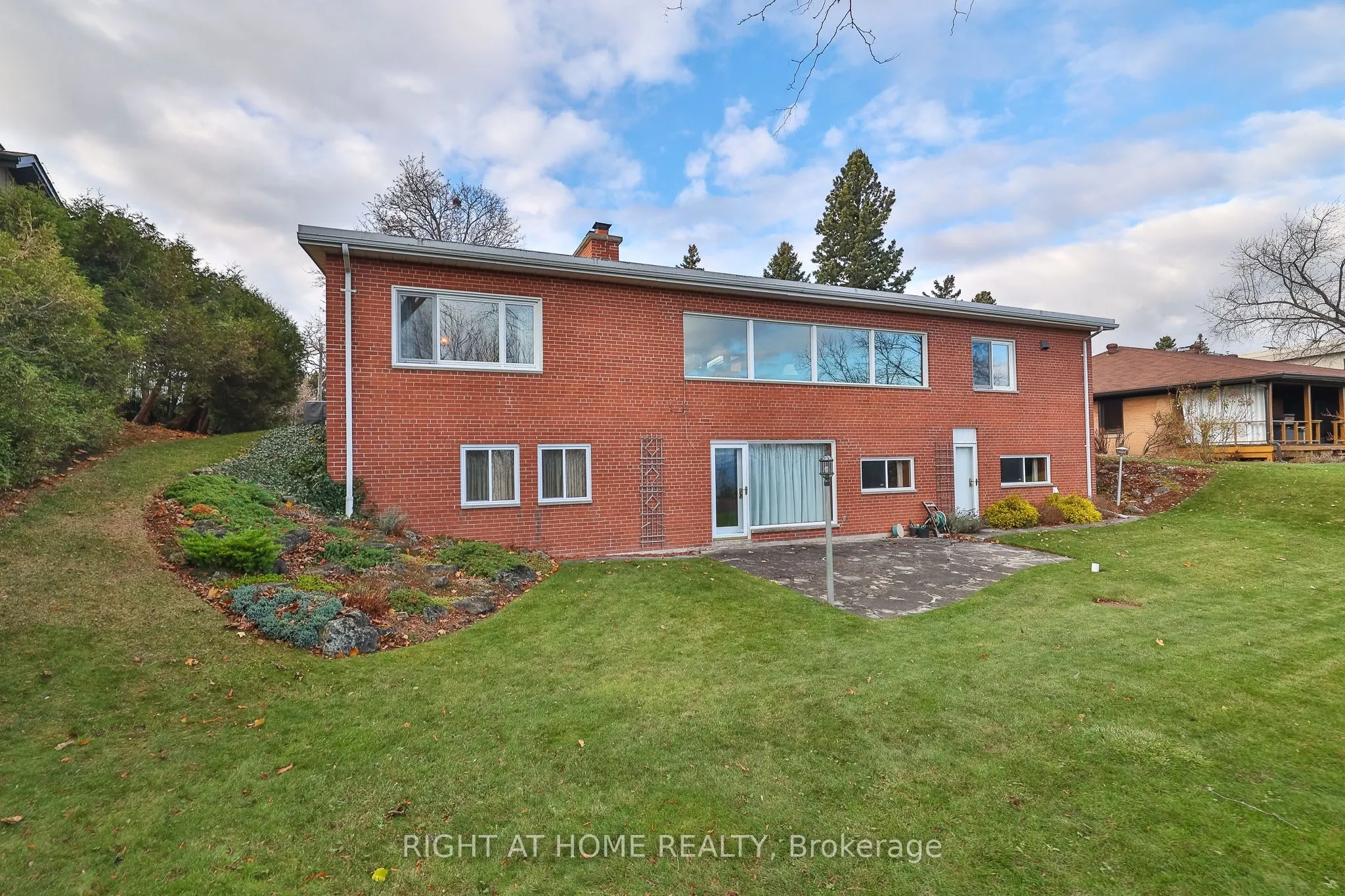 59 Hill Crescent