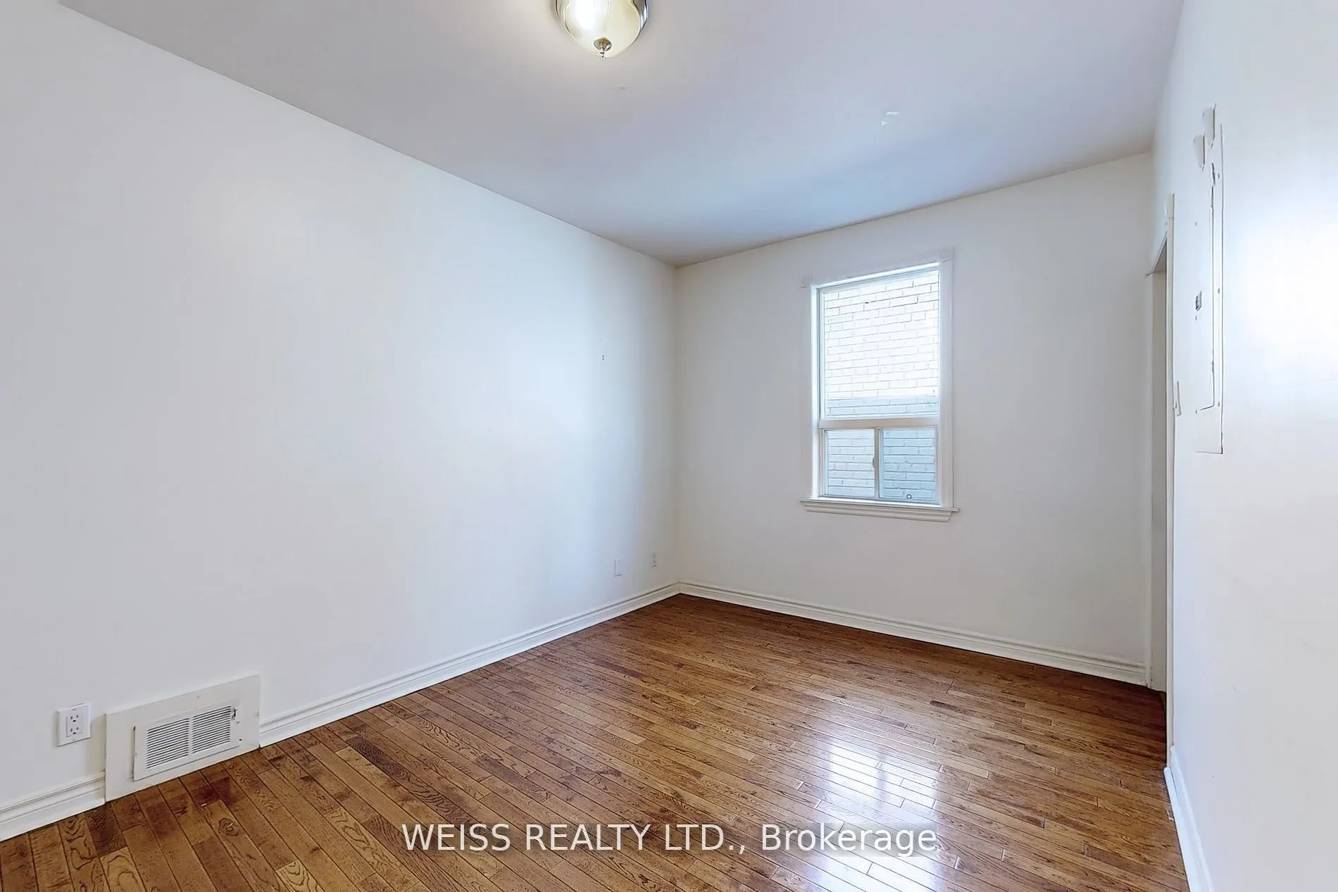 2468 Danforth Avenue, #Upper