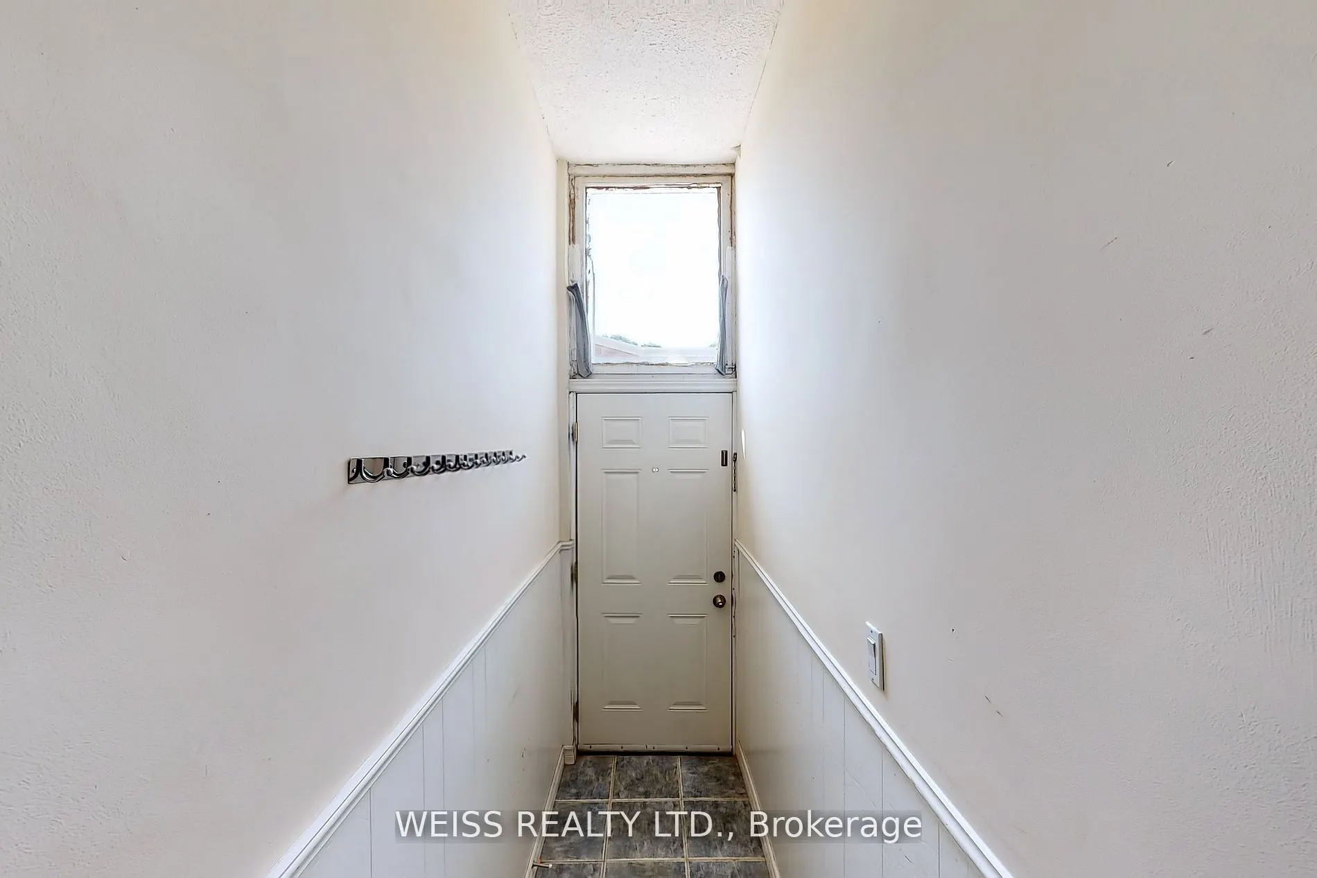 2468 Danforth Avenue, #Upper