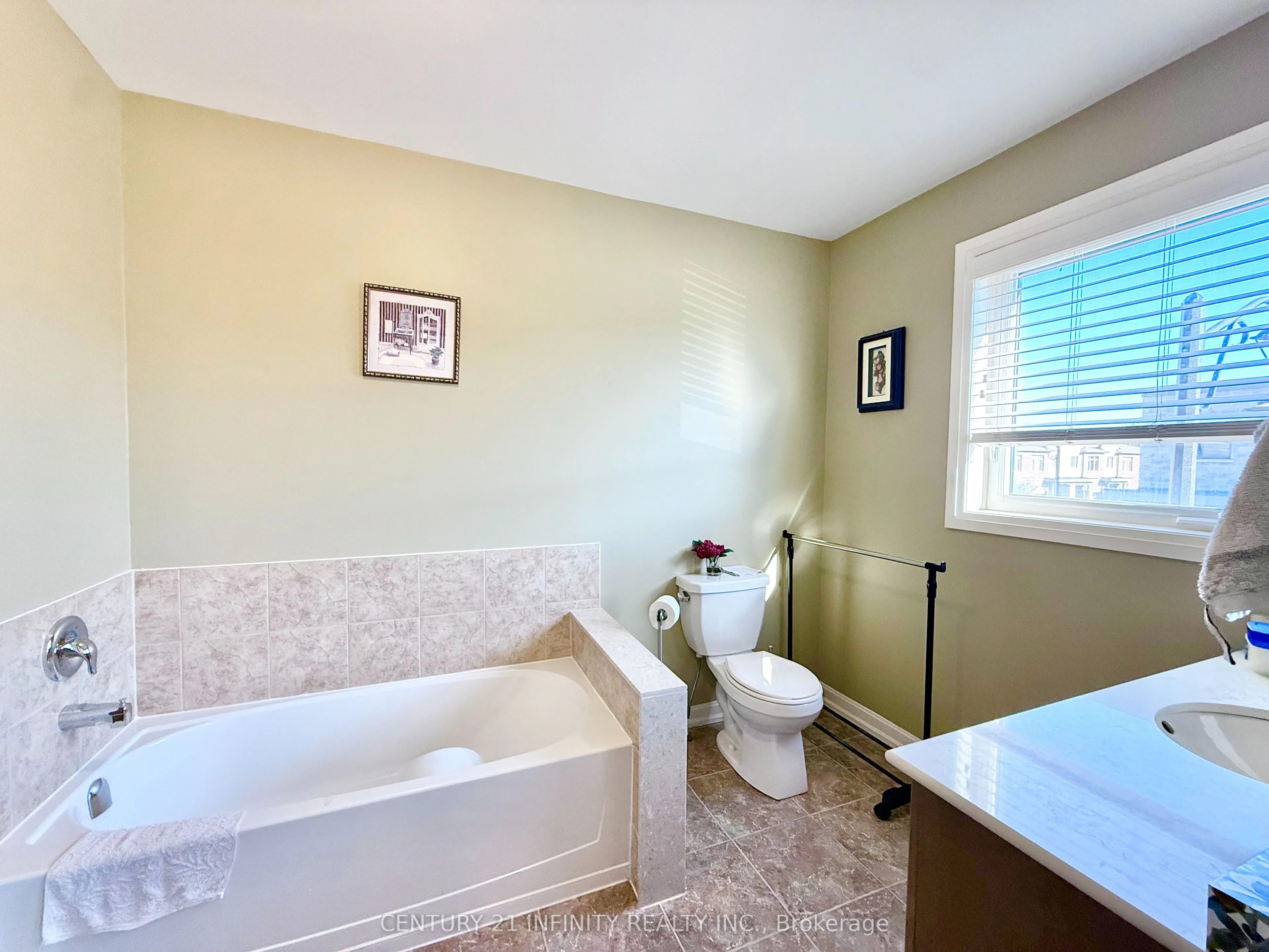 94 Longshore Way, #1