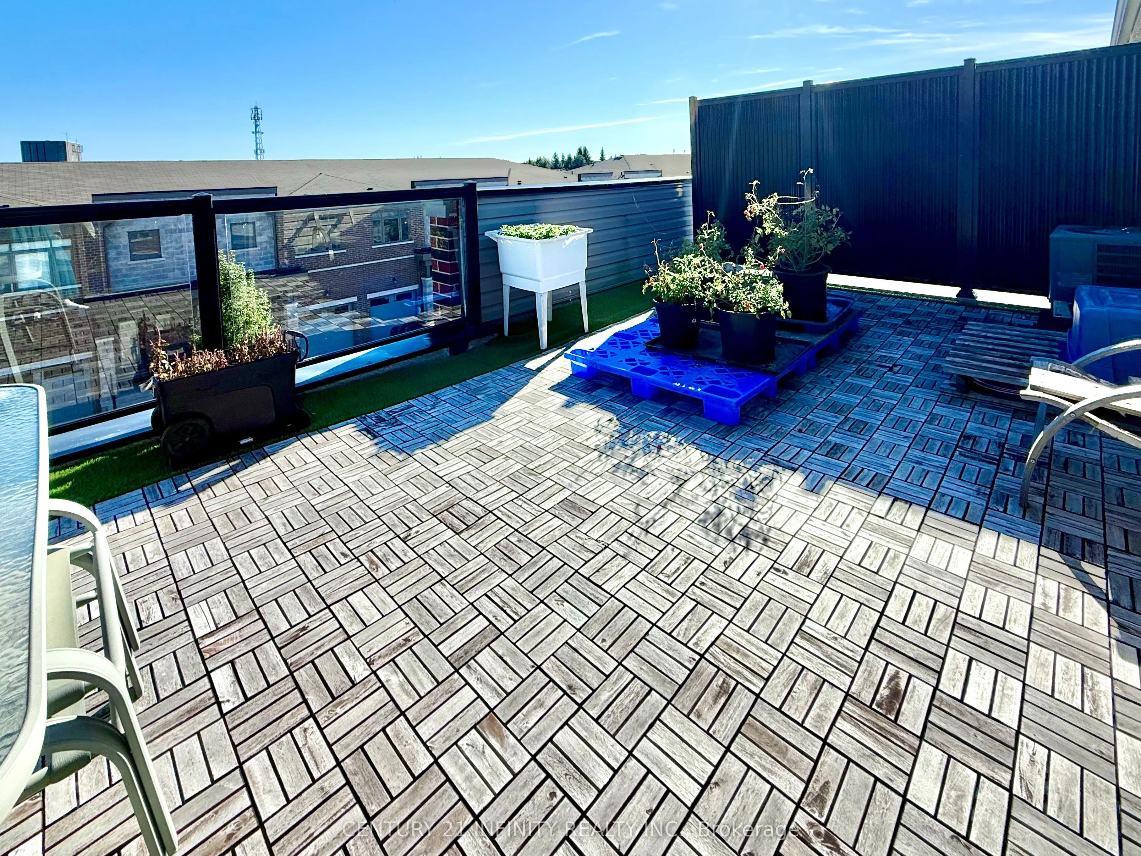 94 Longshore Way, #1