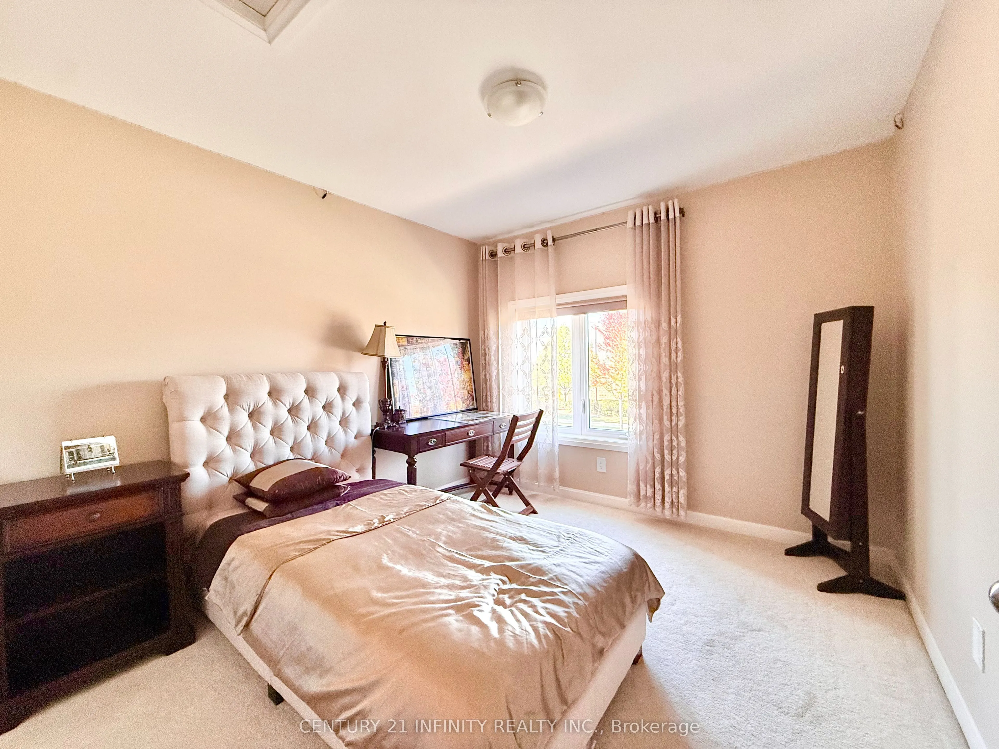 94 Longshore Way, #1