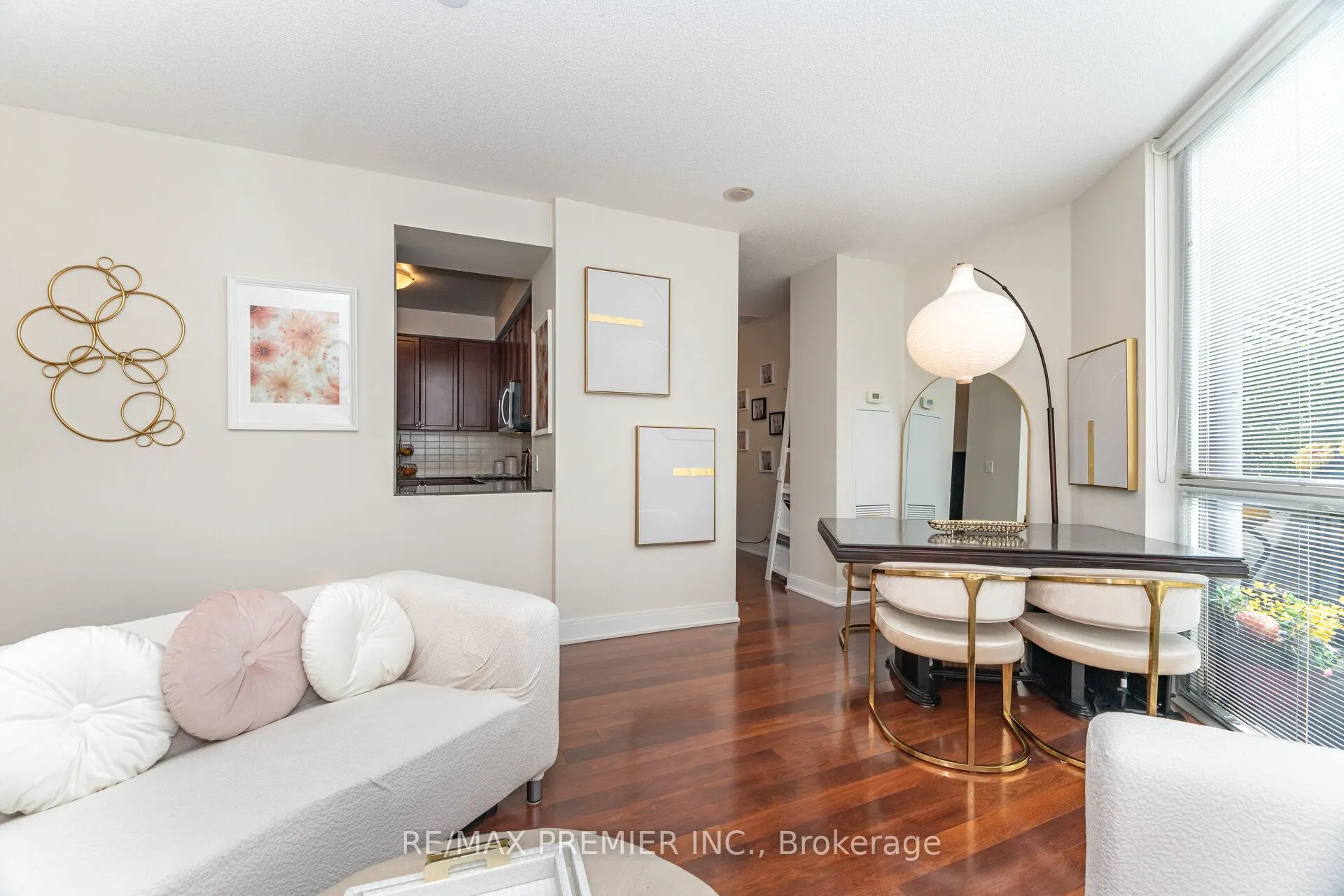 135 Village Green Square, #318