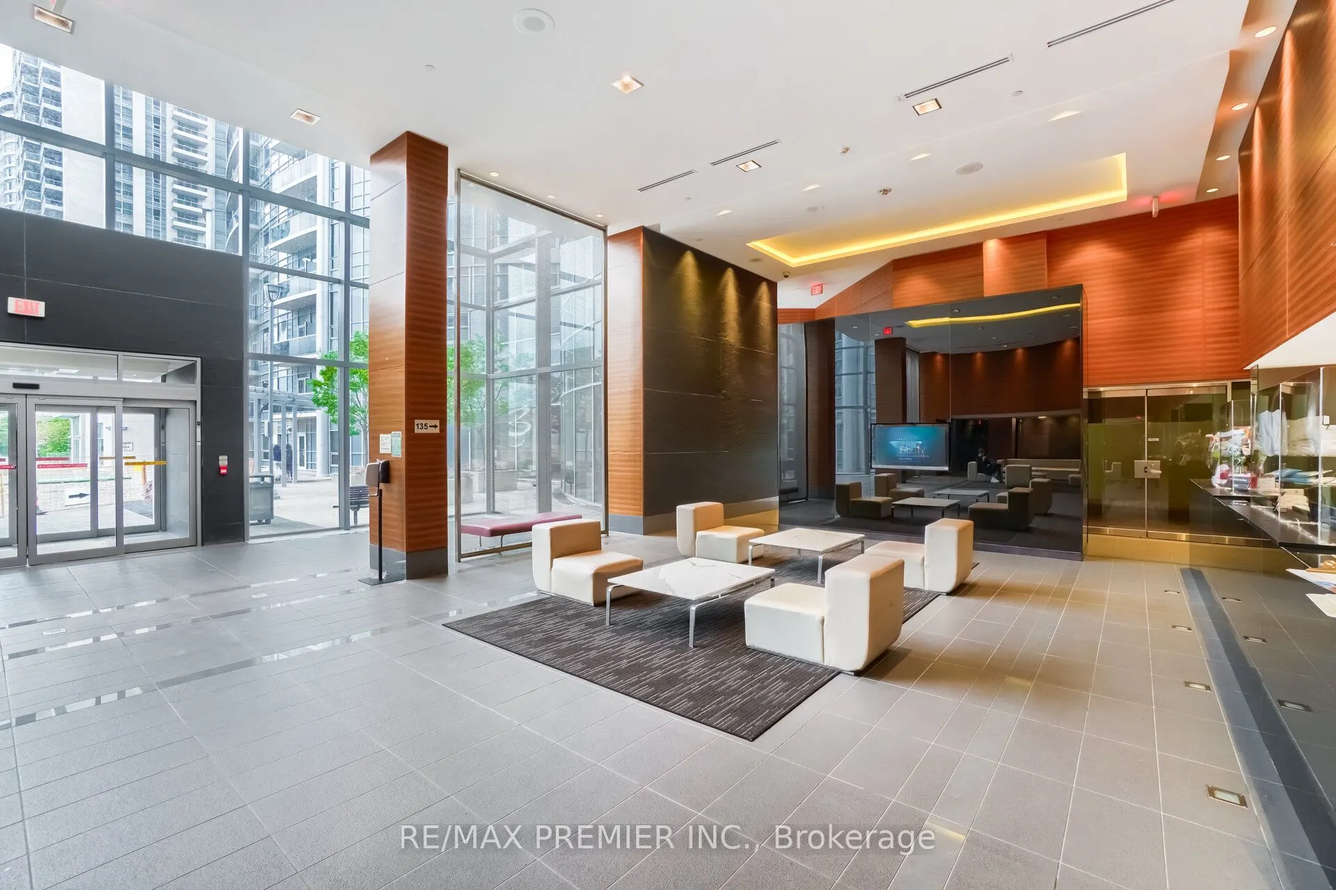 135 Village Green Square, #318