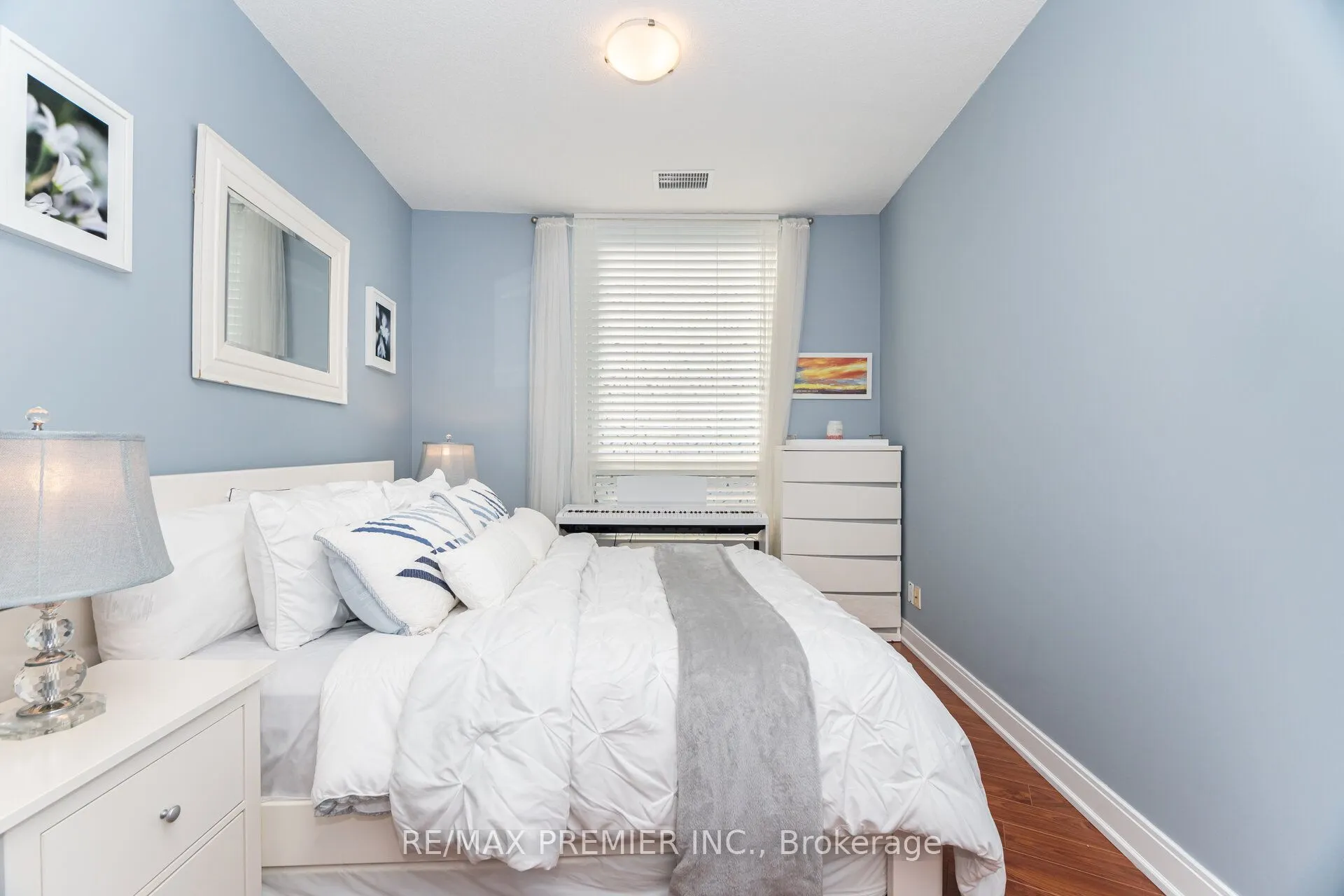 135 Village Green Square, #318