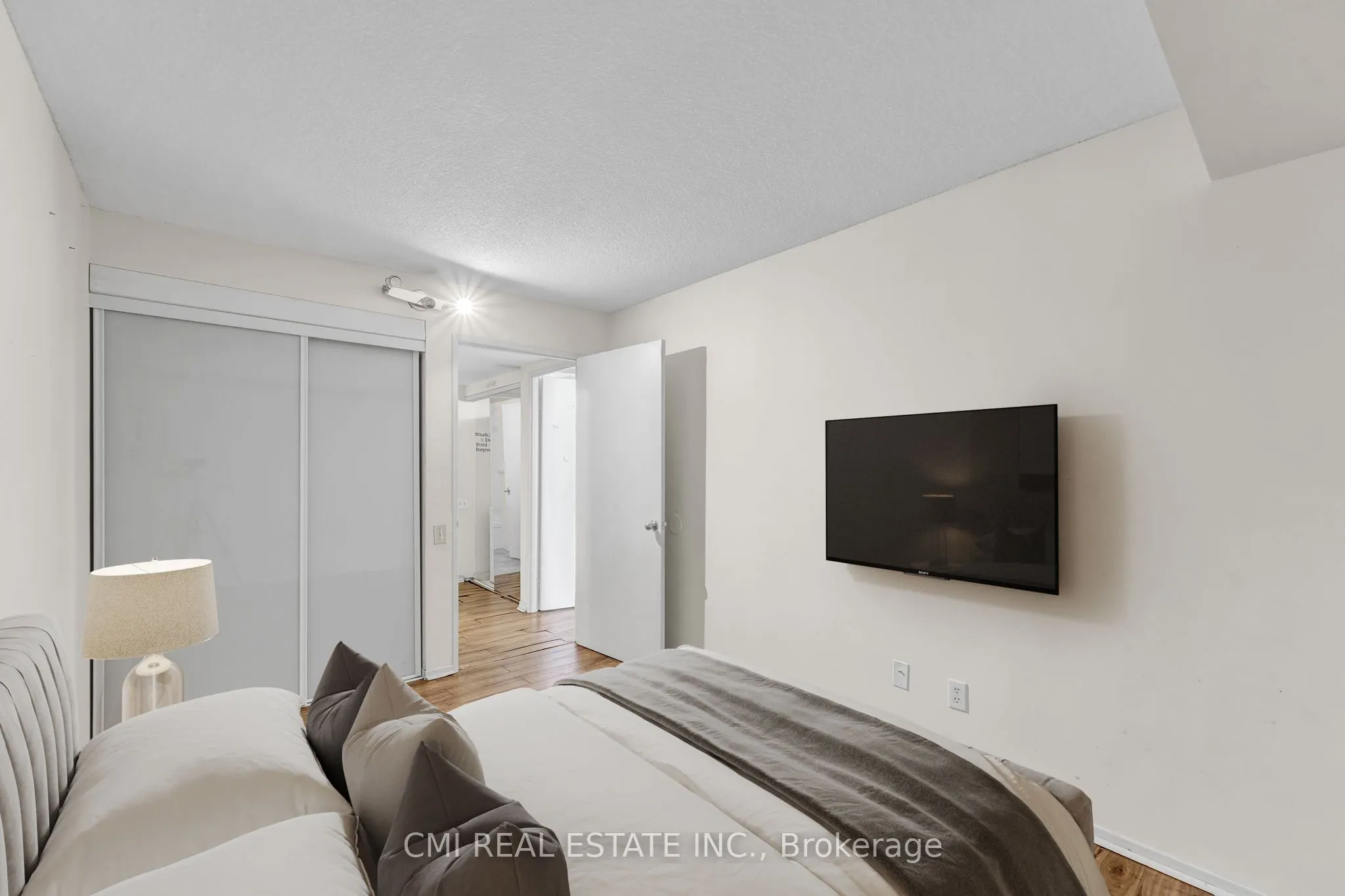 2466 Eglinton Avenue E, #1510