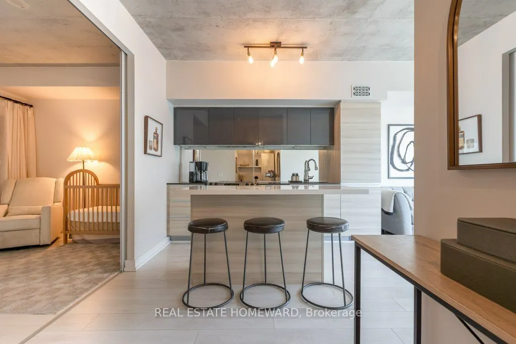 1190 Dundas Street E, #809
