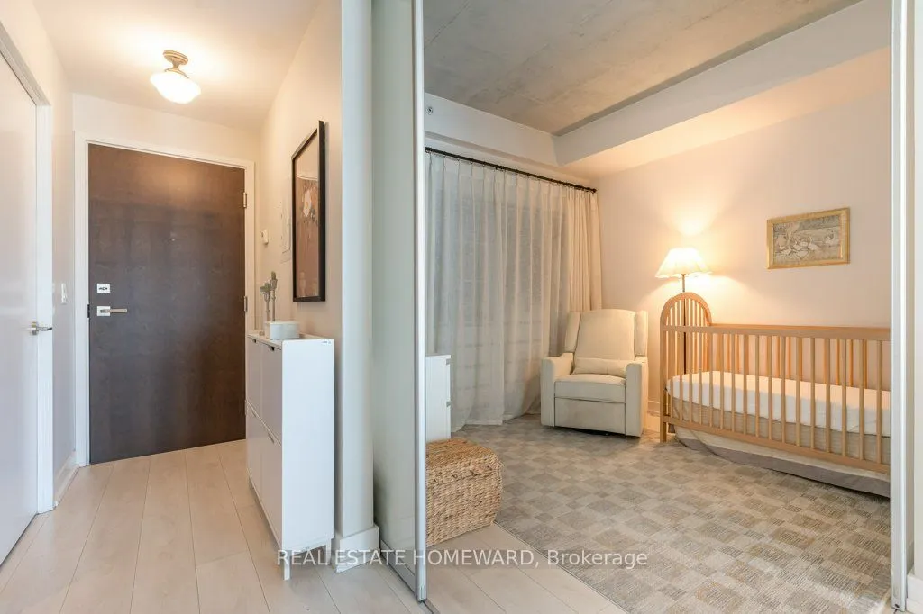 1190 Dundas Street E, #809