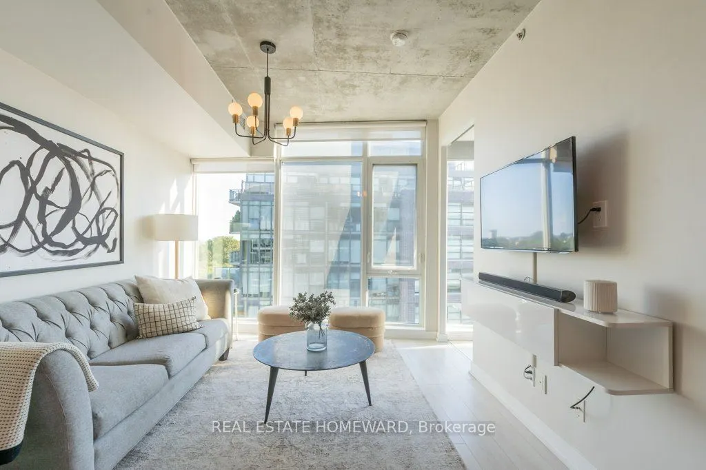 1190 Dundas Street E, #809