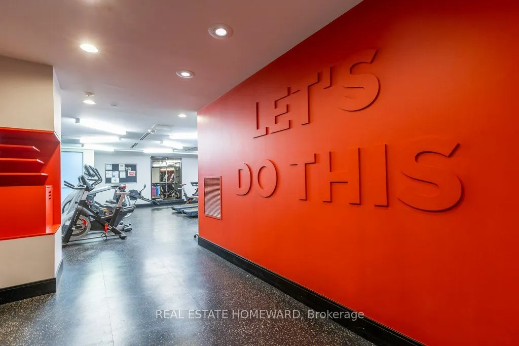 1190 Dundas Street E, #809