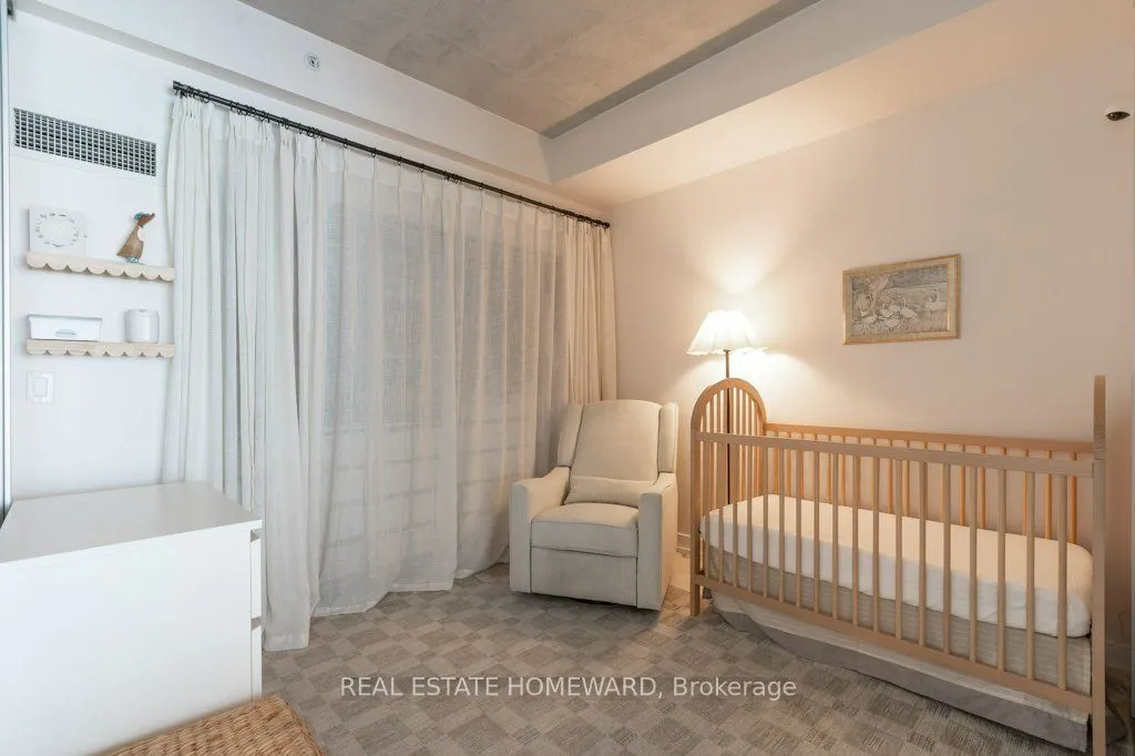 1190 Dundas Street E, #809