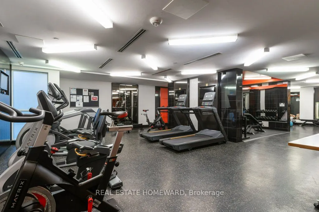 1190 Dundas Street E, #809