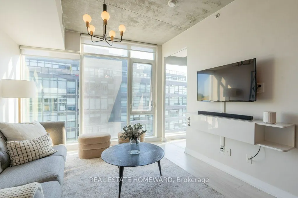 1190 Dundas Street E, #809