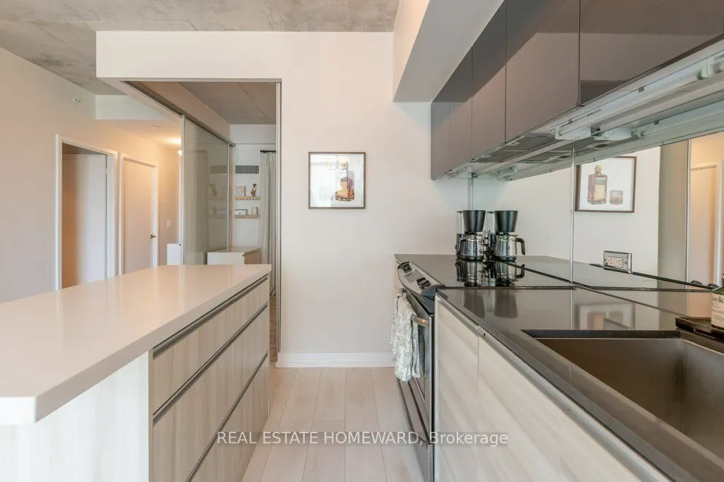 1190 Dundas Street E, #809