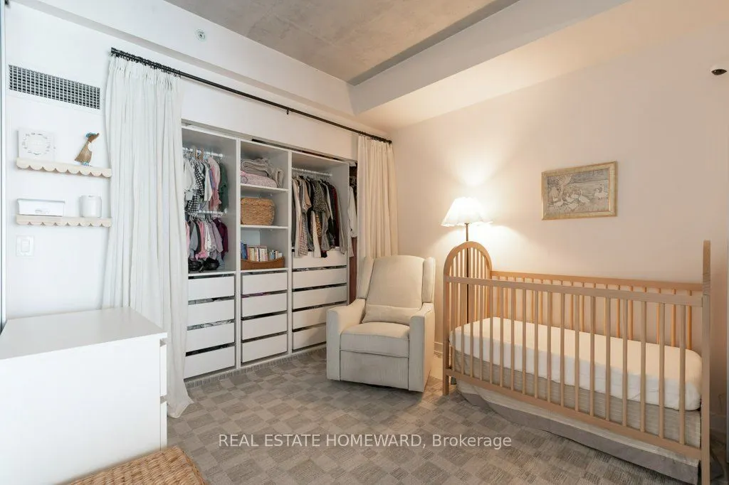 1190 Dundas Street E, #809