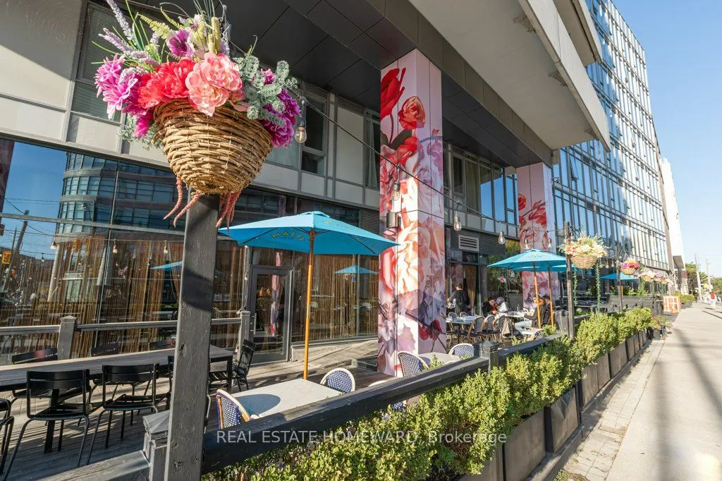 1190 Dundas Street E, #809