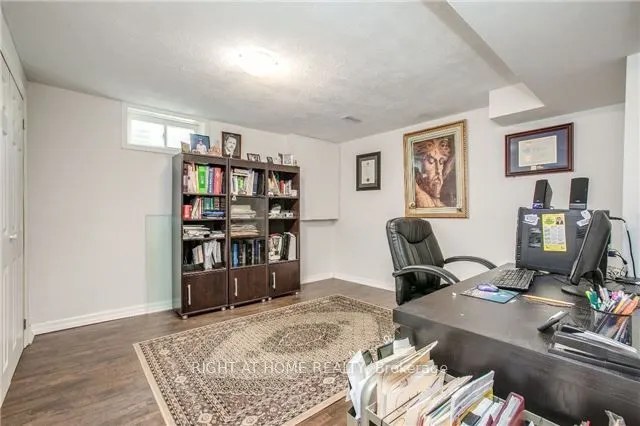 28 Hawkstone Crescent, #bsmt