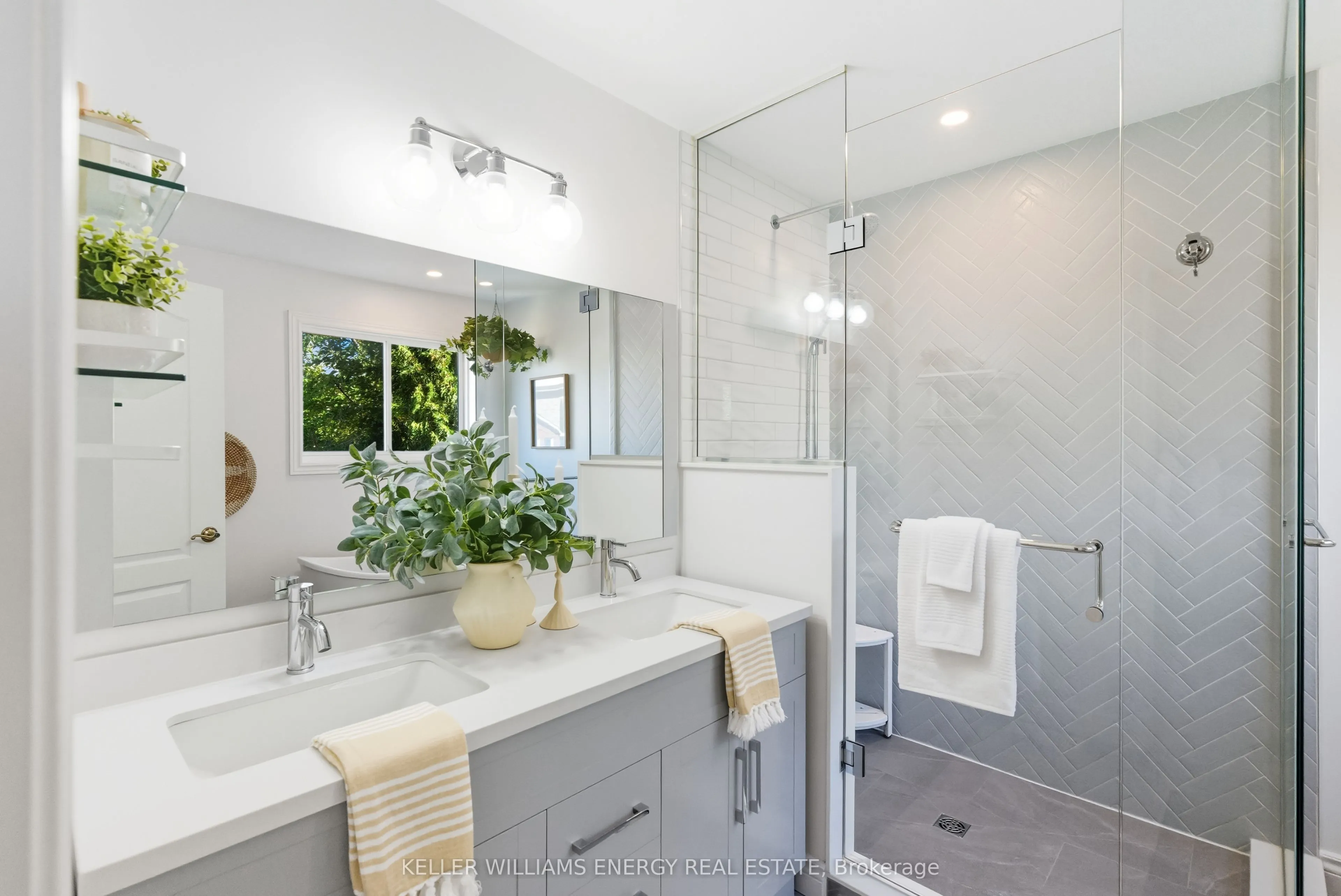47 Scepter Place
