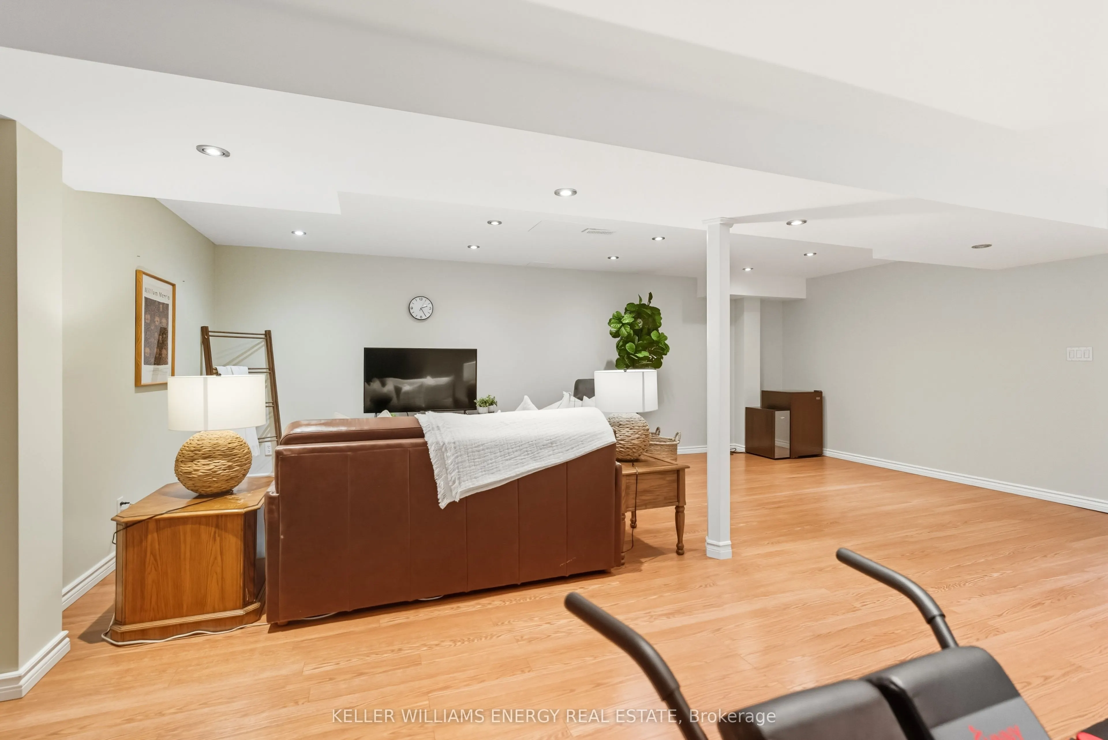 47 Scepter Place