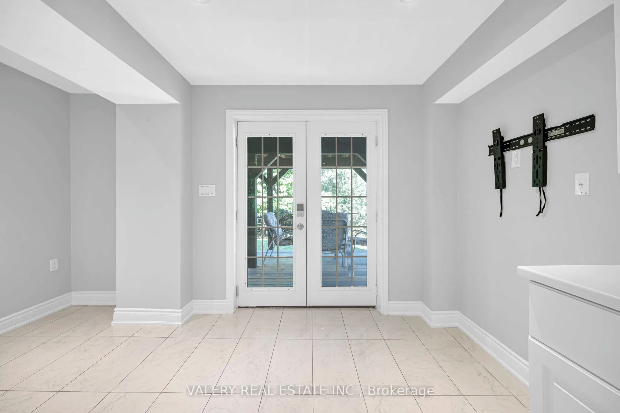 63 Angier Crescent, #Basement