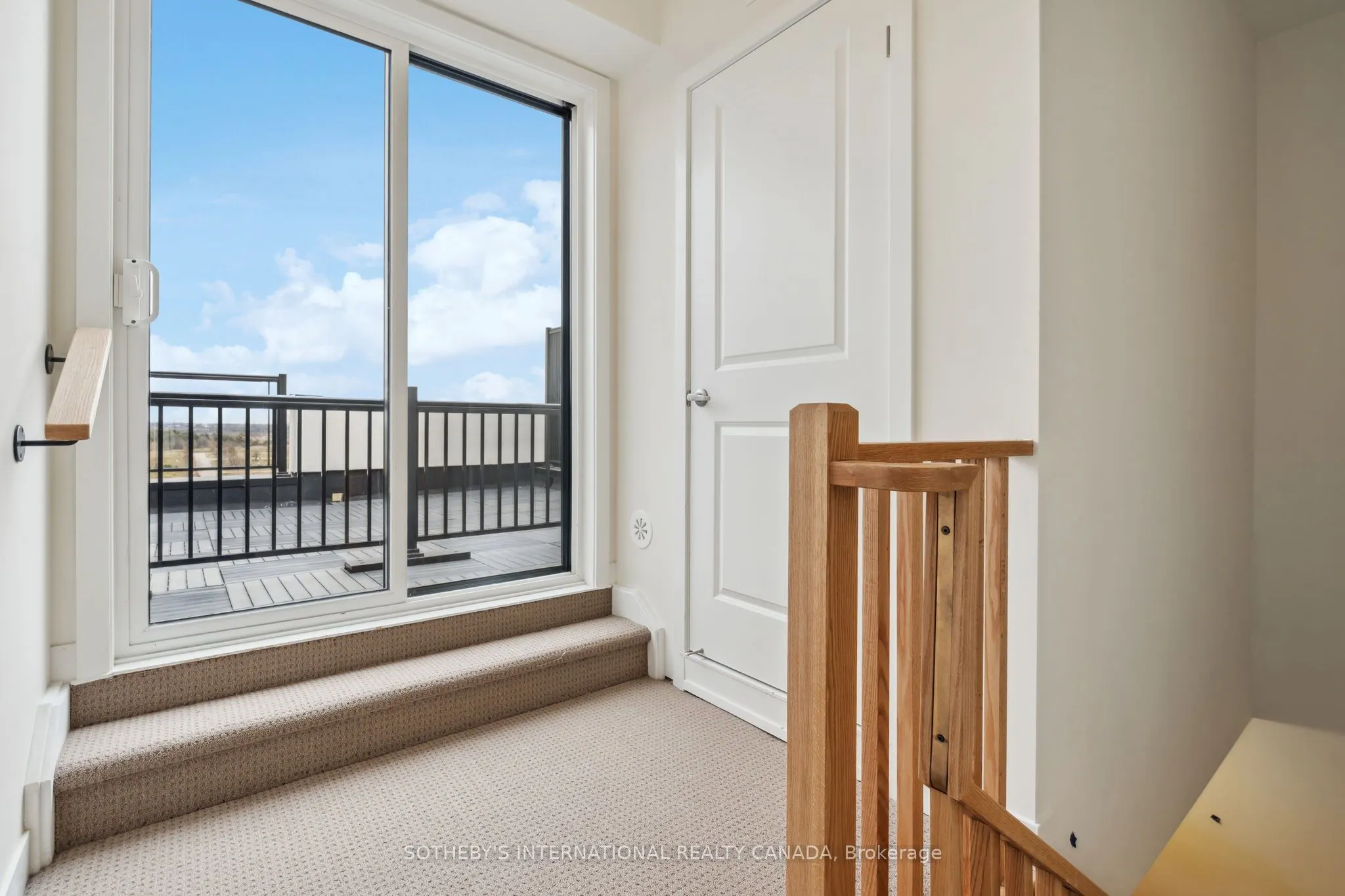 1695 Dersan Street, #204