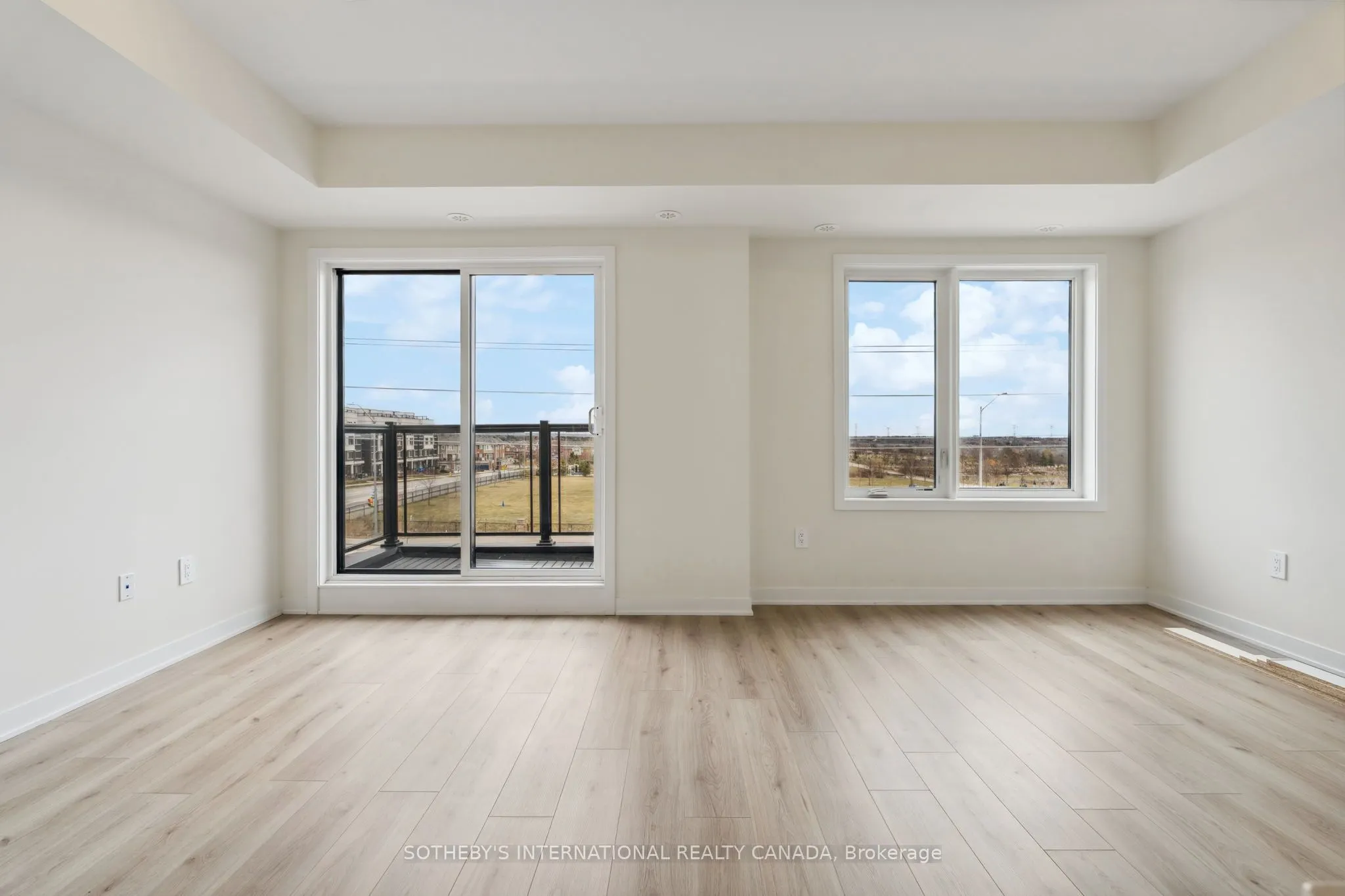 1695 Dersan Street, #204
