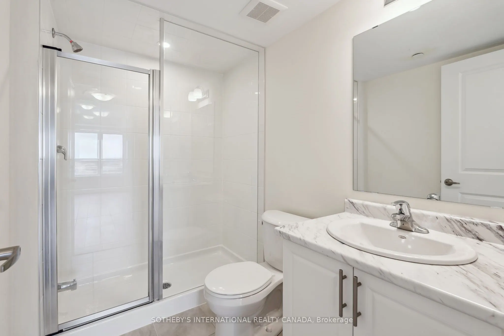 1695 Dersan Street, #204