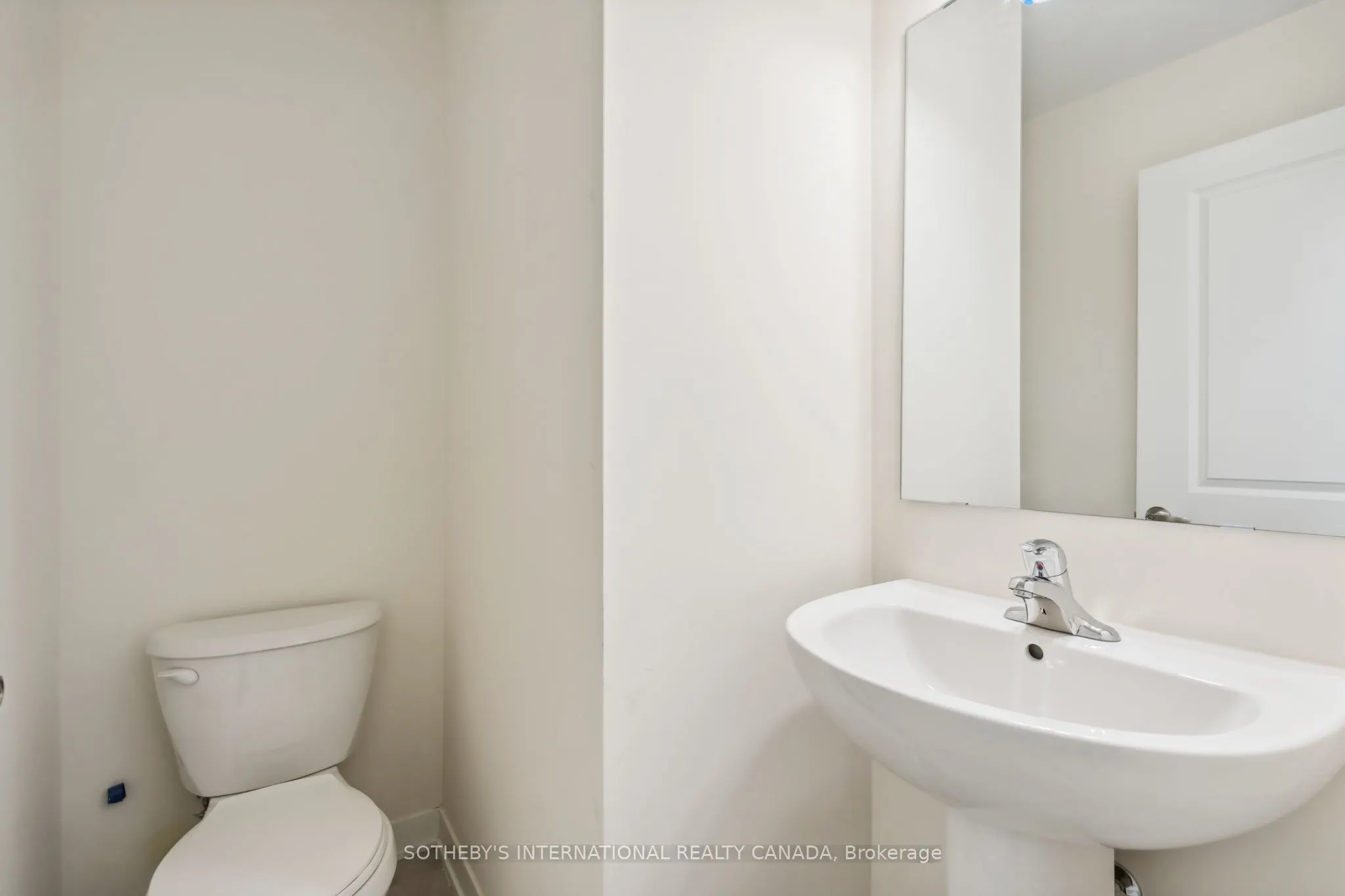 1695 Dersan Street, #204