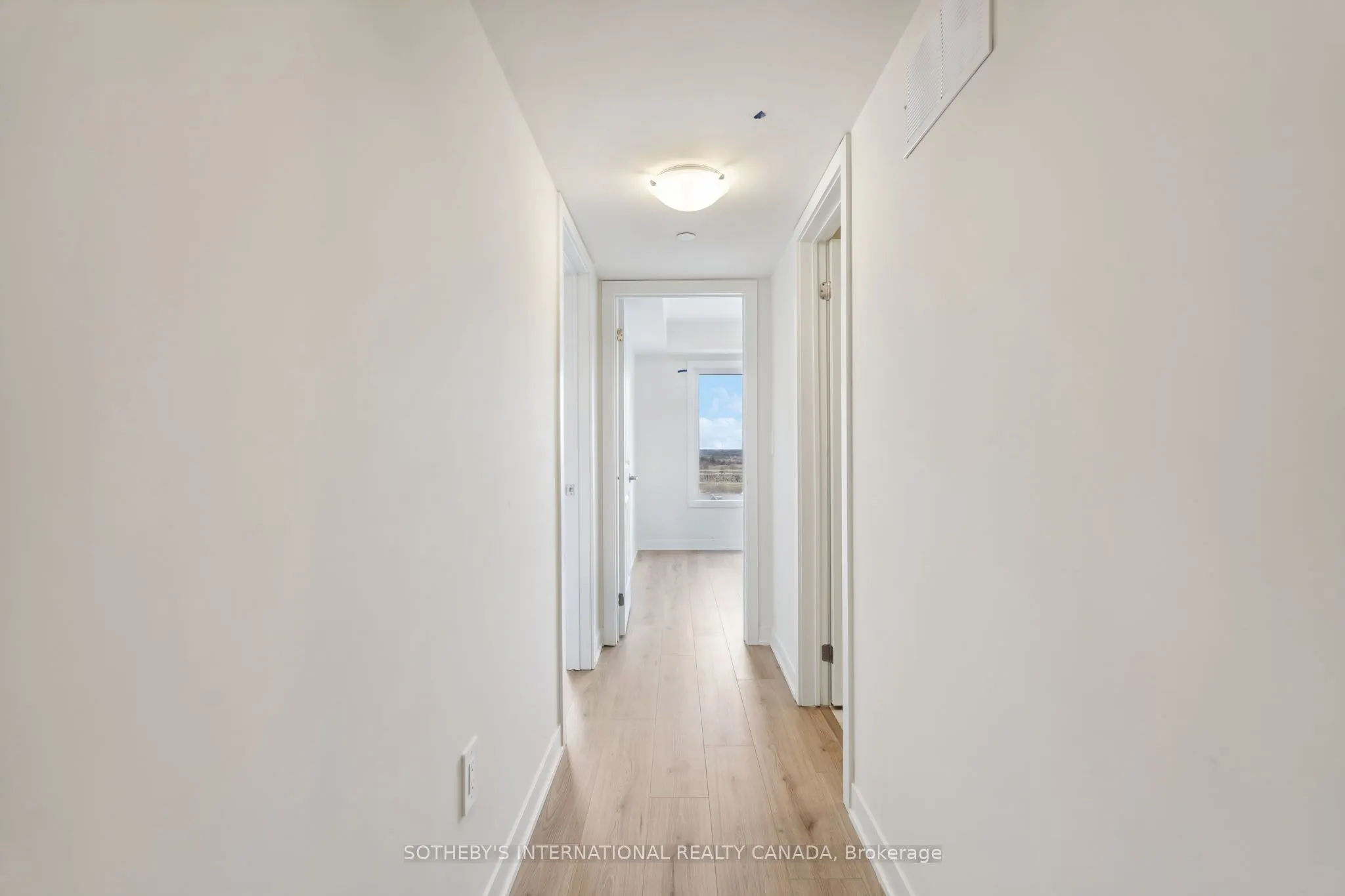 1695 Dersan Street, #204