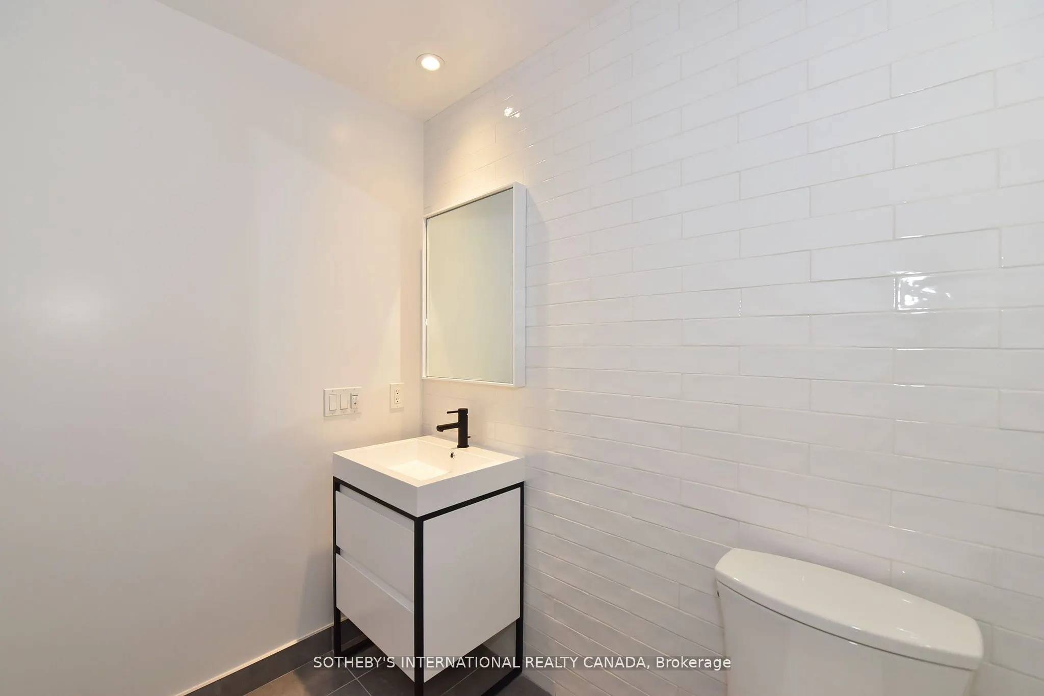 150 Logan Avenue, #526