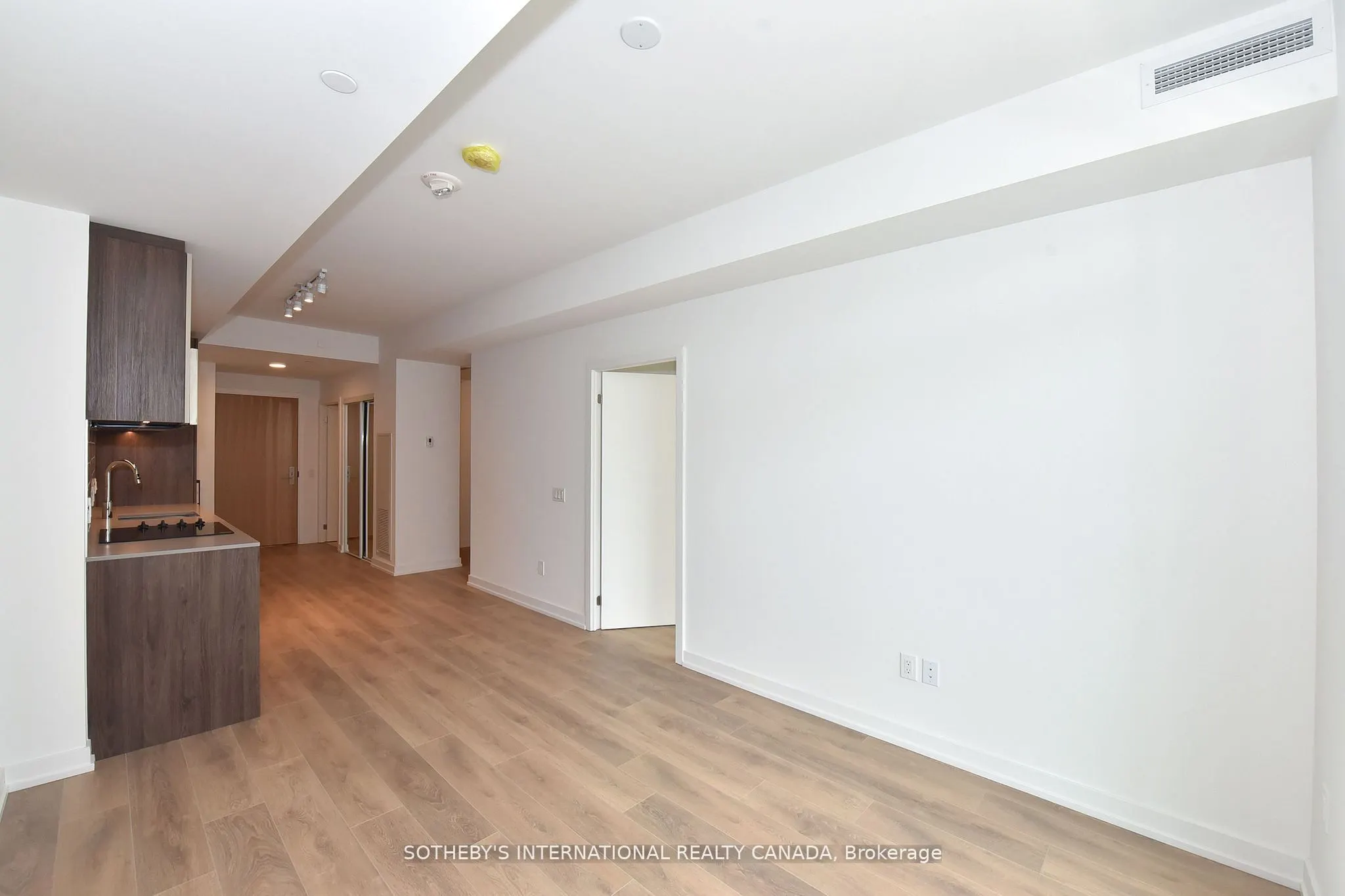 150 Logan Avenue, #526